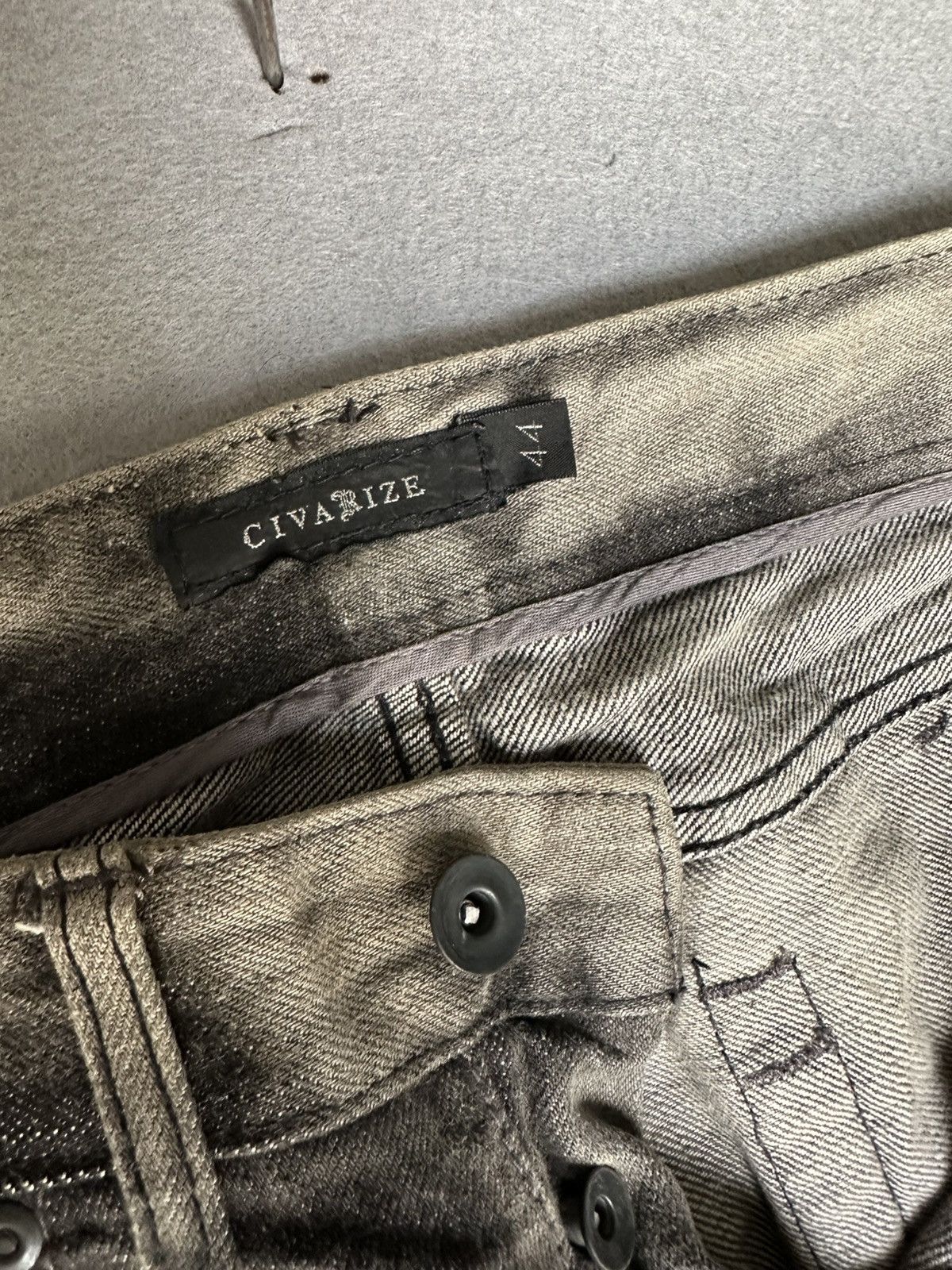 Japanese Brand FLARE Civarizie Distressed Release Leg Denim Size US 31 - 17 Thumbnail