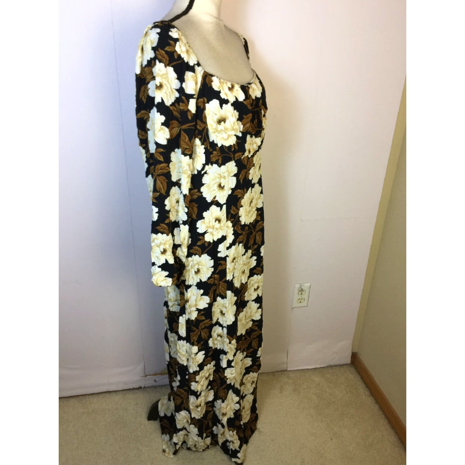 VINTAGE Old Navy Maxi Dress Women's Adult XL Floral Square Neck