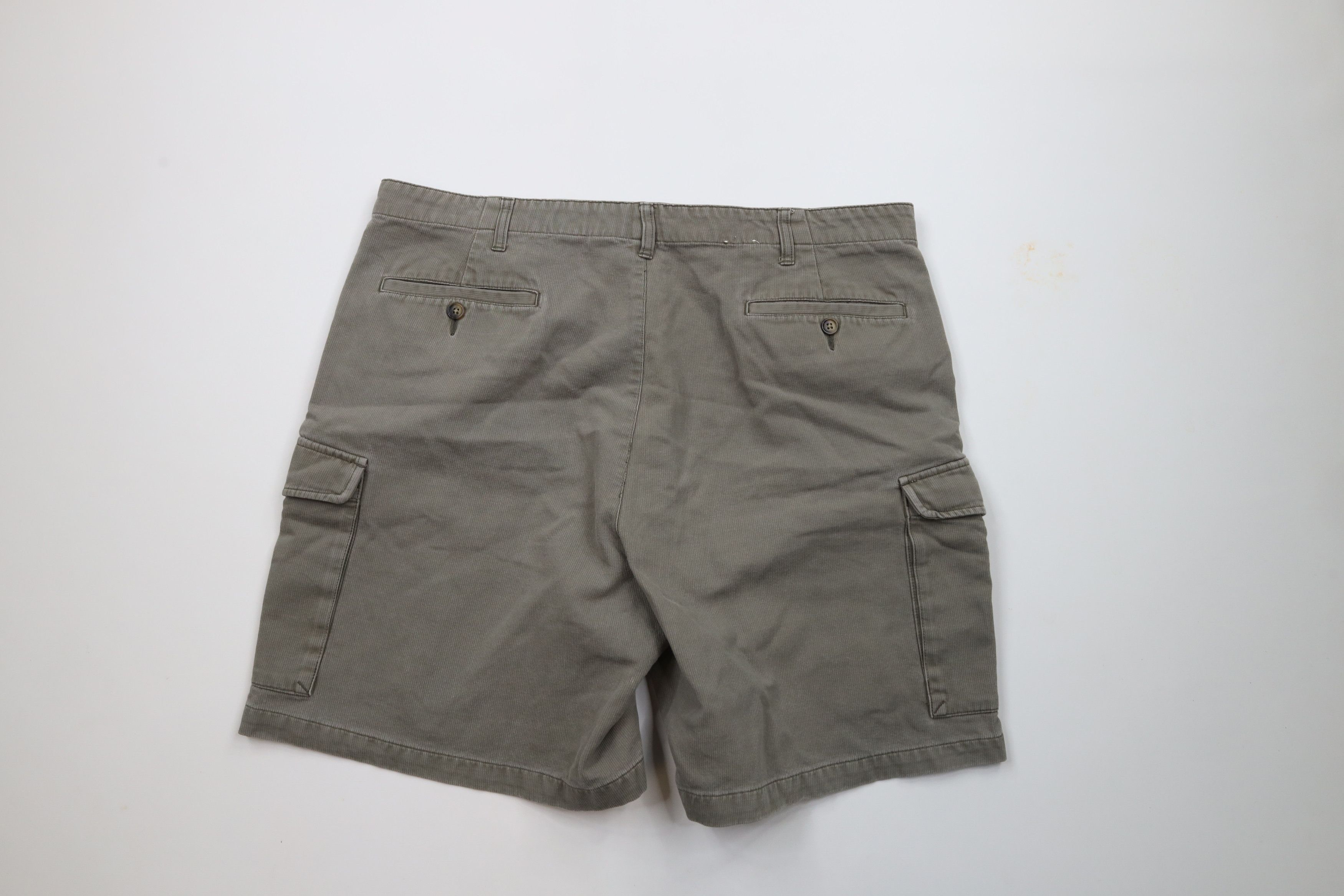 Eddie Bauer × Vintage Vintage 90s Eddie Bauer Ribbed Above Knee Cargo Shorts Green Size US 40 / EU 56 - 12 Thumbnail