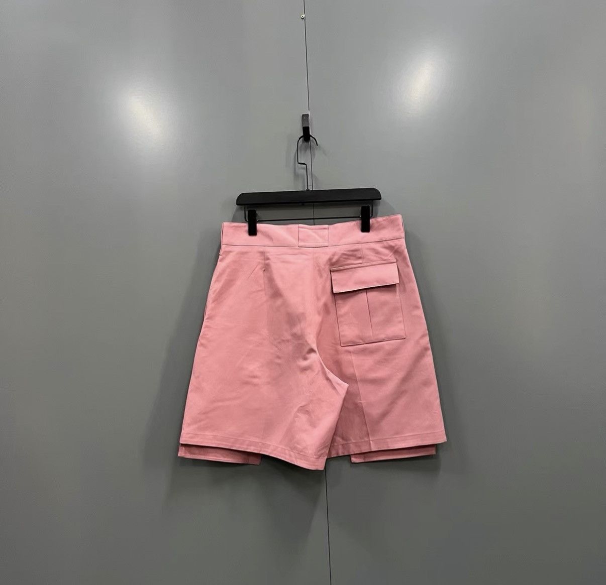 Dior Dior Pink Pocket Cargo Shorts J41 Size 34" / US 12 / IT 48 - 2 Thumbnail
