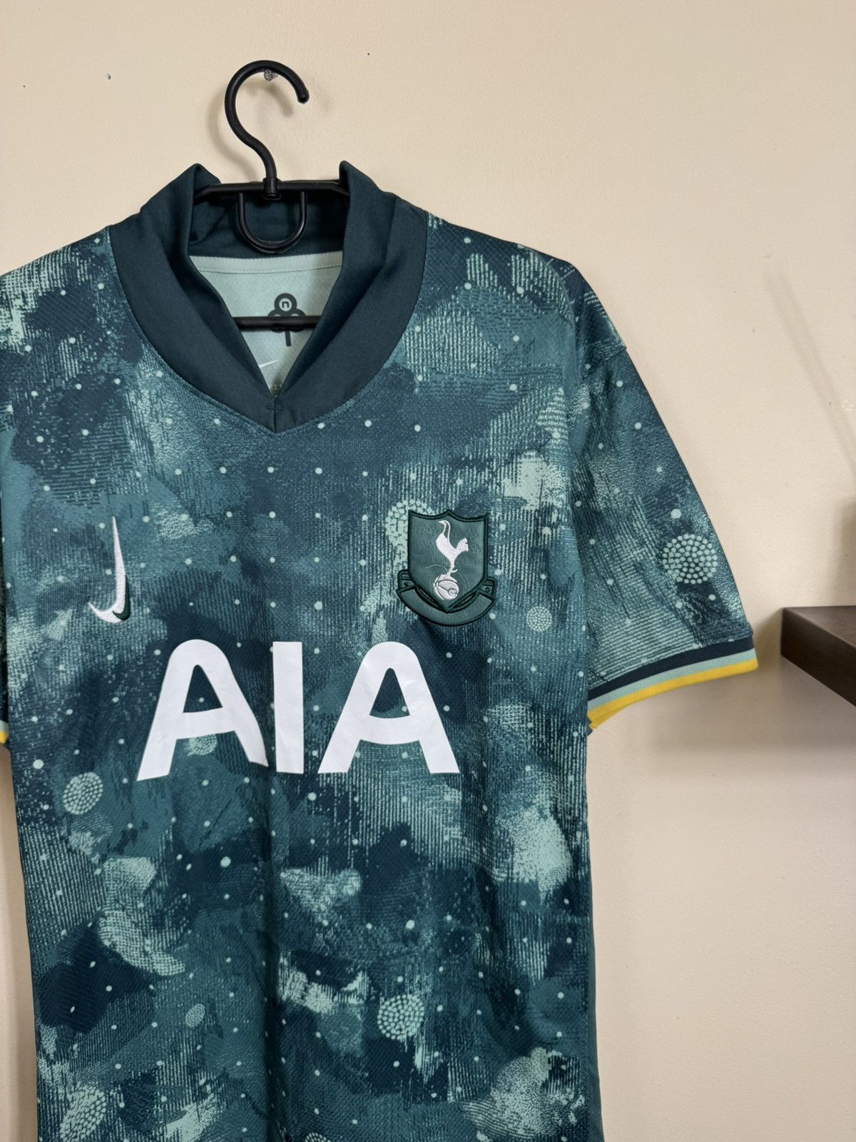 Nike Tottenham Hotspur Jersey #38 Oderbert Nike 2024-25 L Size US L / EU 52-54 / 3 - 12 Thumbnail