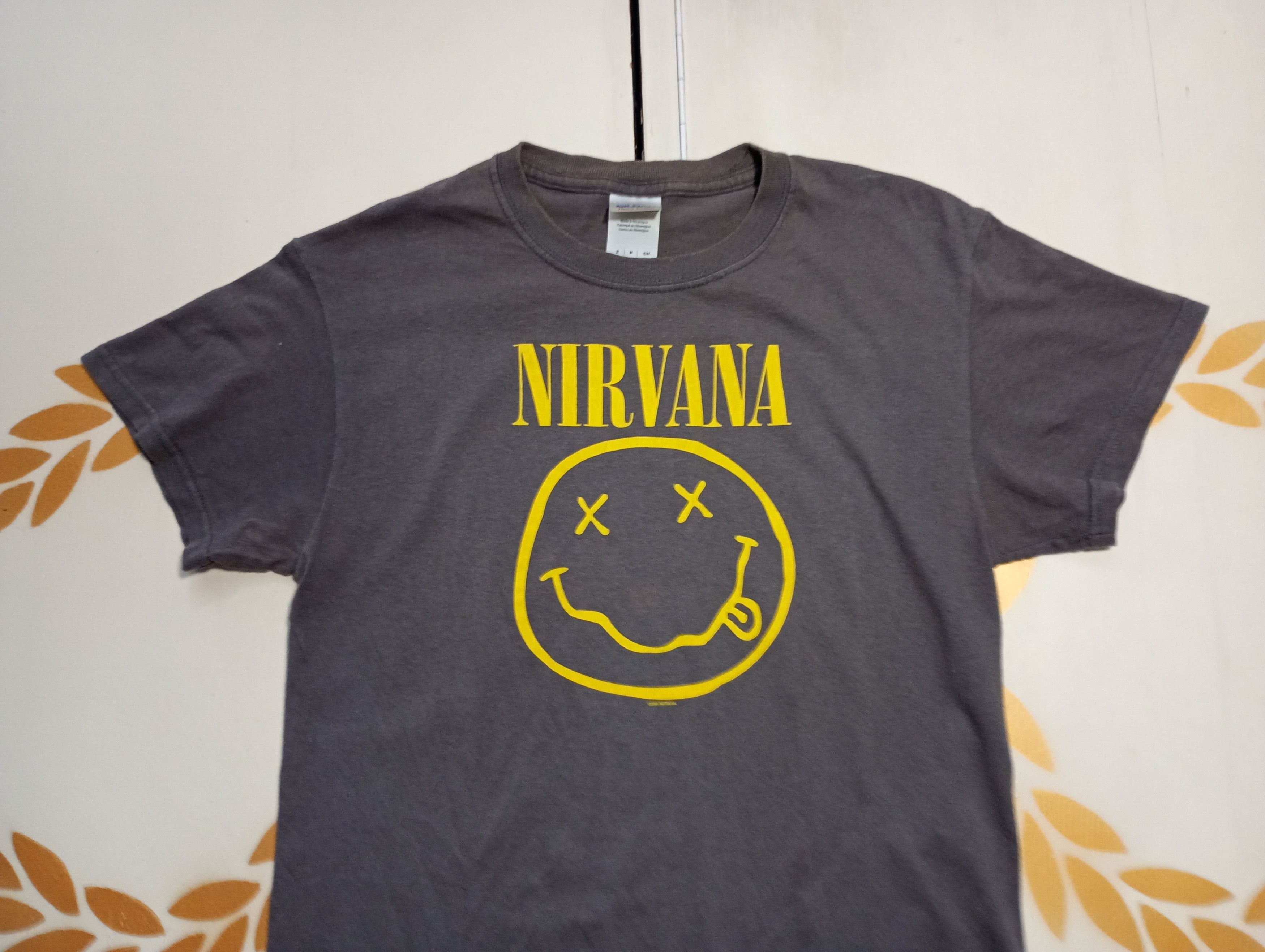Gildan Nirvana Smile Gildan T-Shirt 2003 Size US S / EU 44-46 / 1 - 3 Thumbnail
