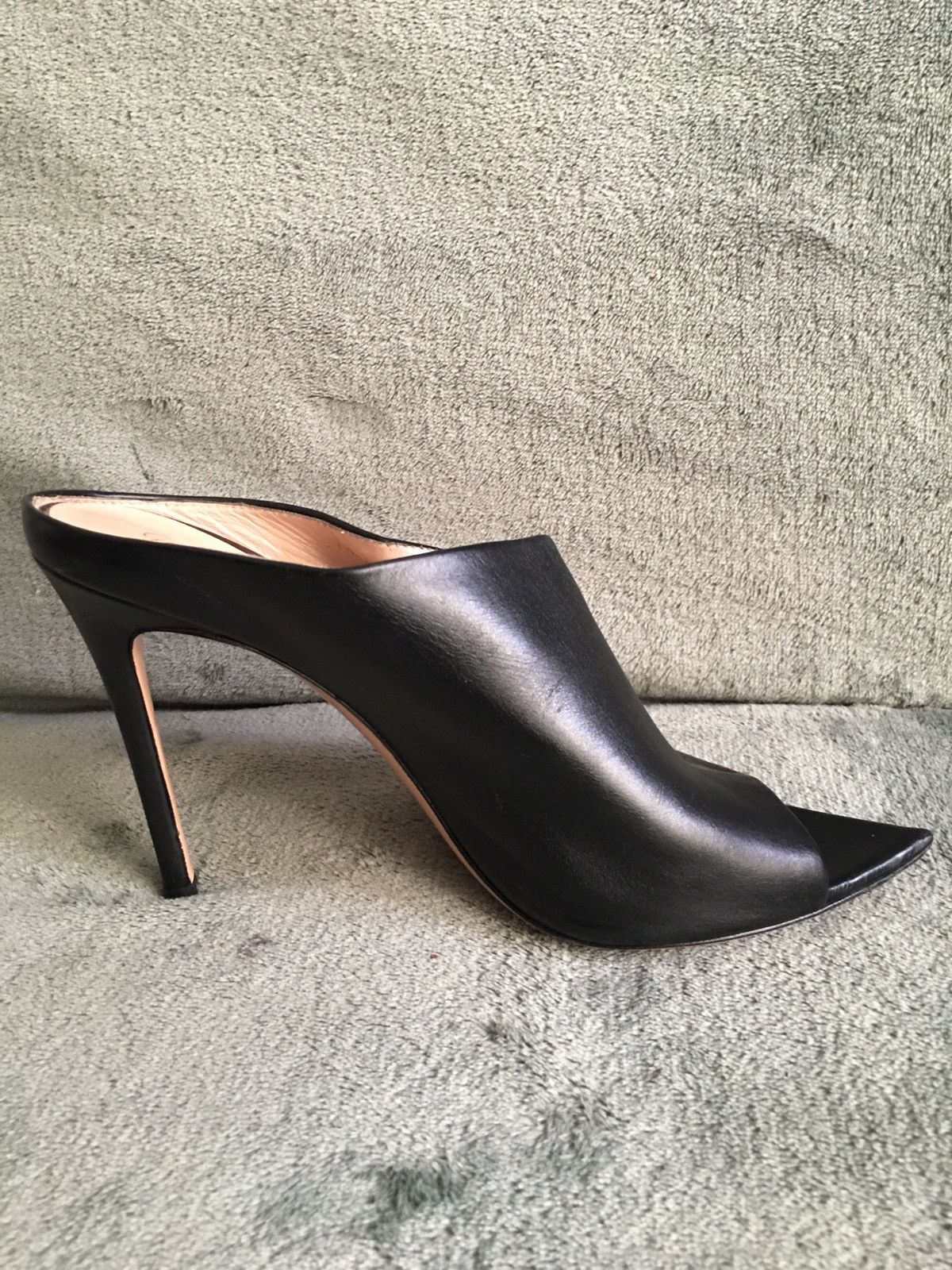 Gianvito Rossi Gianvito Rossi Nova Leather Mules Heels Shoe EU 37.5 Size US 7.5 / IT 37.5 - 2 Thumbnail