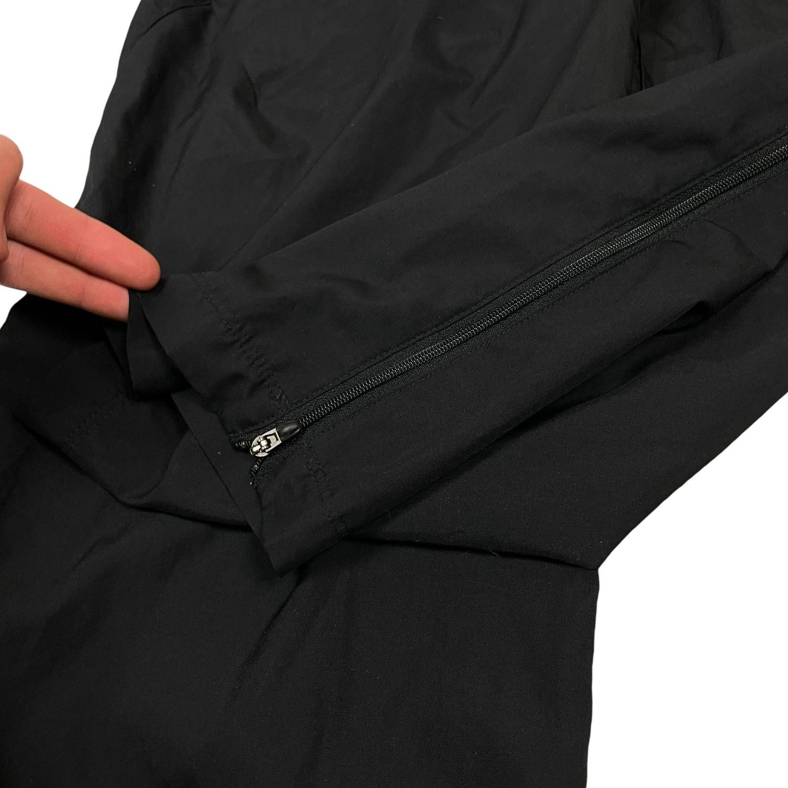 Nike × Vintage Nike Womens Black Swoosh Ankle Zip Straight Leg Track Pant M Size 30" / US 8 / IT 44 - 5 Thumbnail