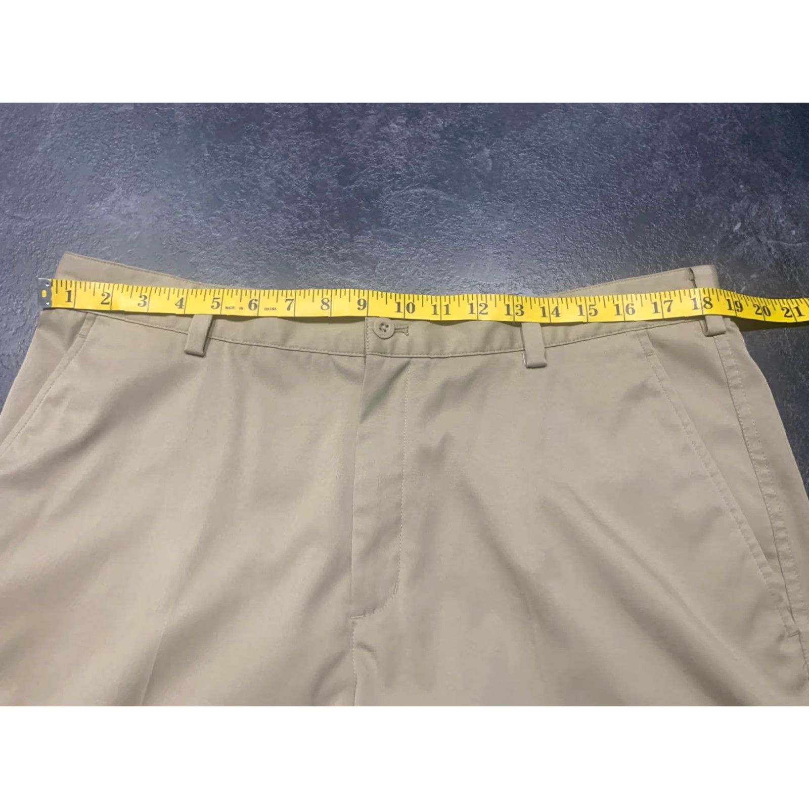 Nike Nike Golf Dri-Fit Shorts Men Size 36 Beige Solid Casual Flat Front Size US 36 / EU 52 - 6 Thumbnail