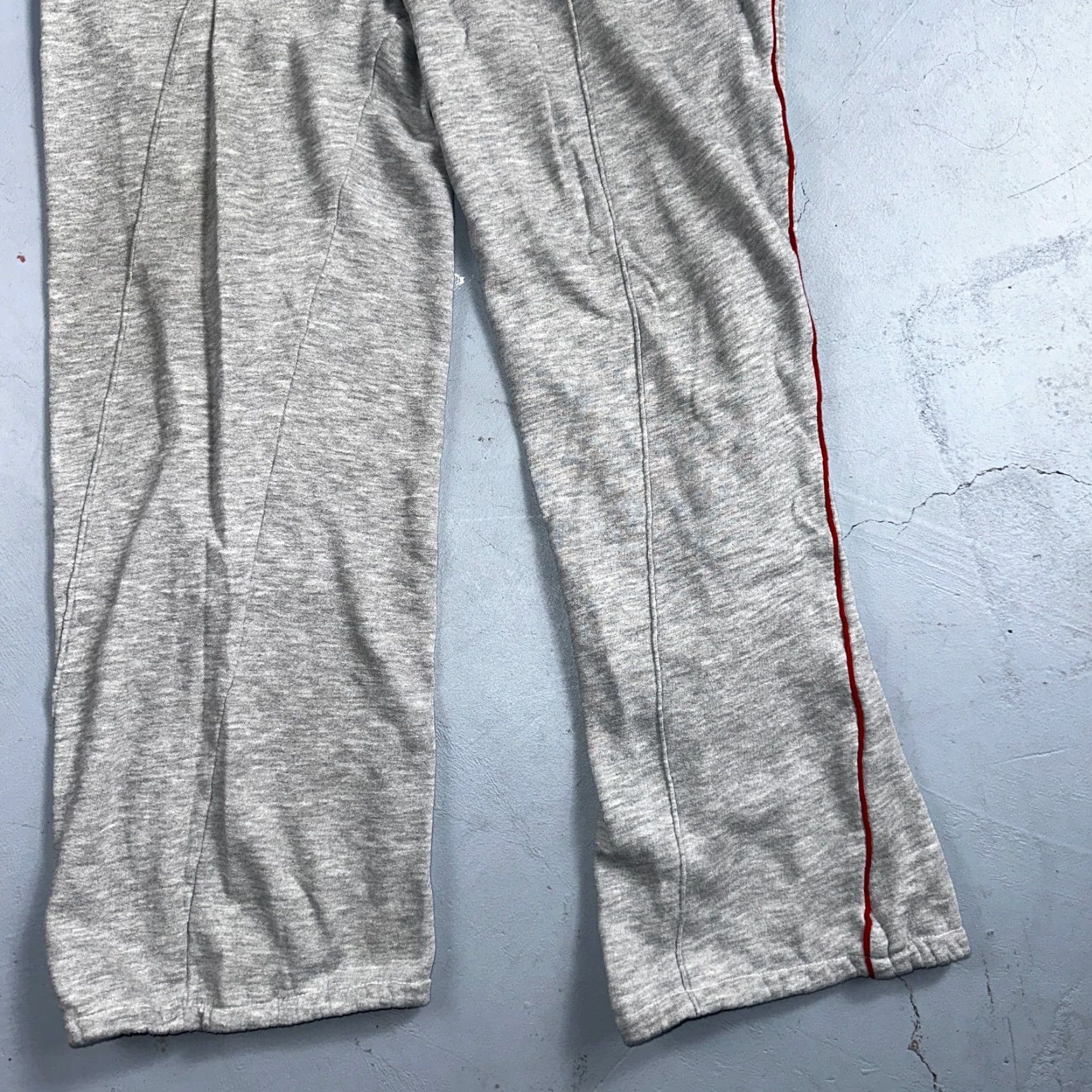 Nike Nike Vintage 80s Sweatpants Large Gray Red Trim Blue Tag 1980s Cotton Jogger Pants Men L Gray Nike Sweatpants 80s Athleisure Vintage Casual Size US 33 - 4 Thumbnail