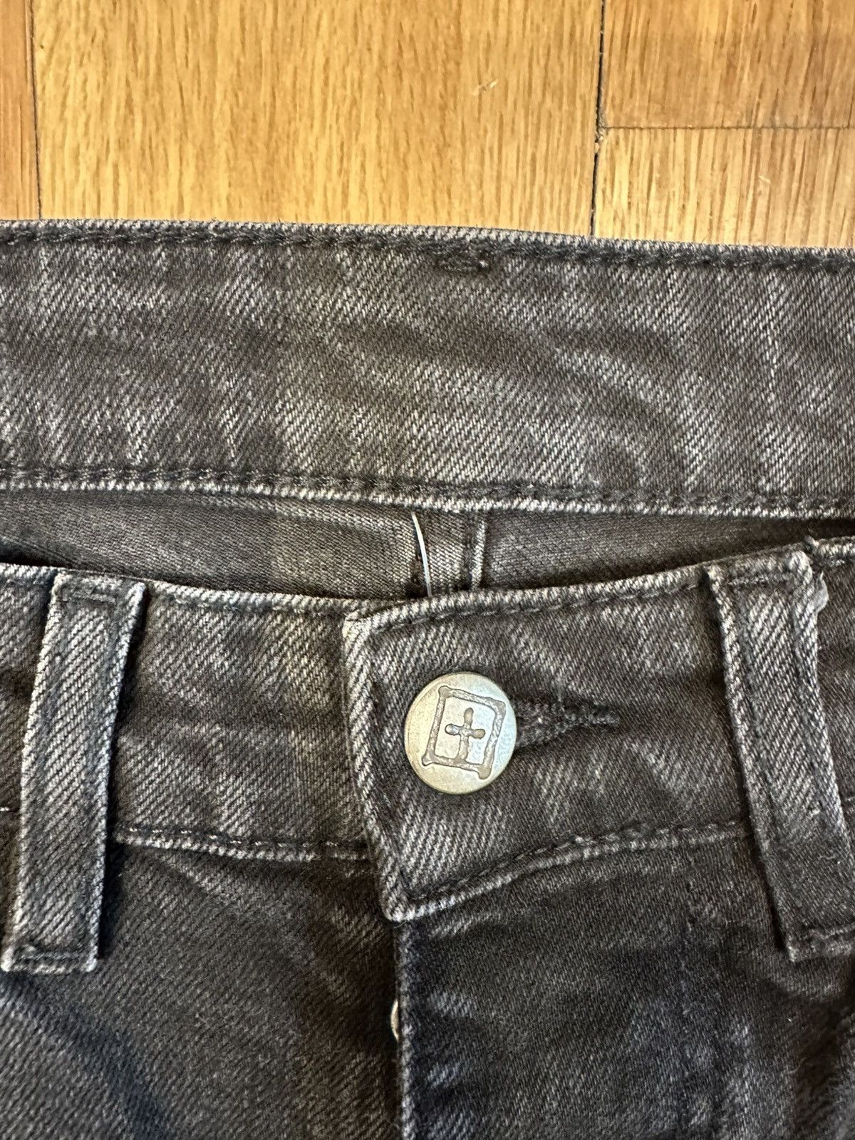 Ksubi Ksubi Knee Hole Patch Black Denim Jeans Size 28 Size US 28 / EU 44 - 3 Thumbnail