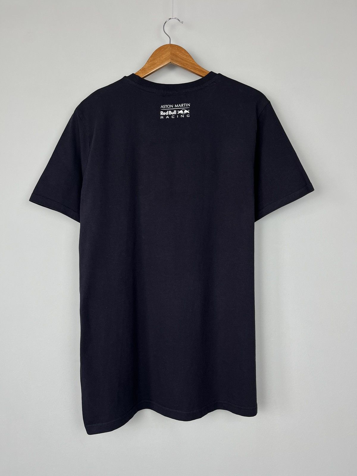Formula 1 Aston Martin Red Bull Racing Team F1 Formula Uno Tee Shirt Size US XL / EU 56 / 4 - 6 Thumbnail