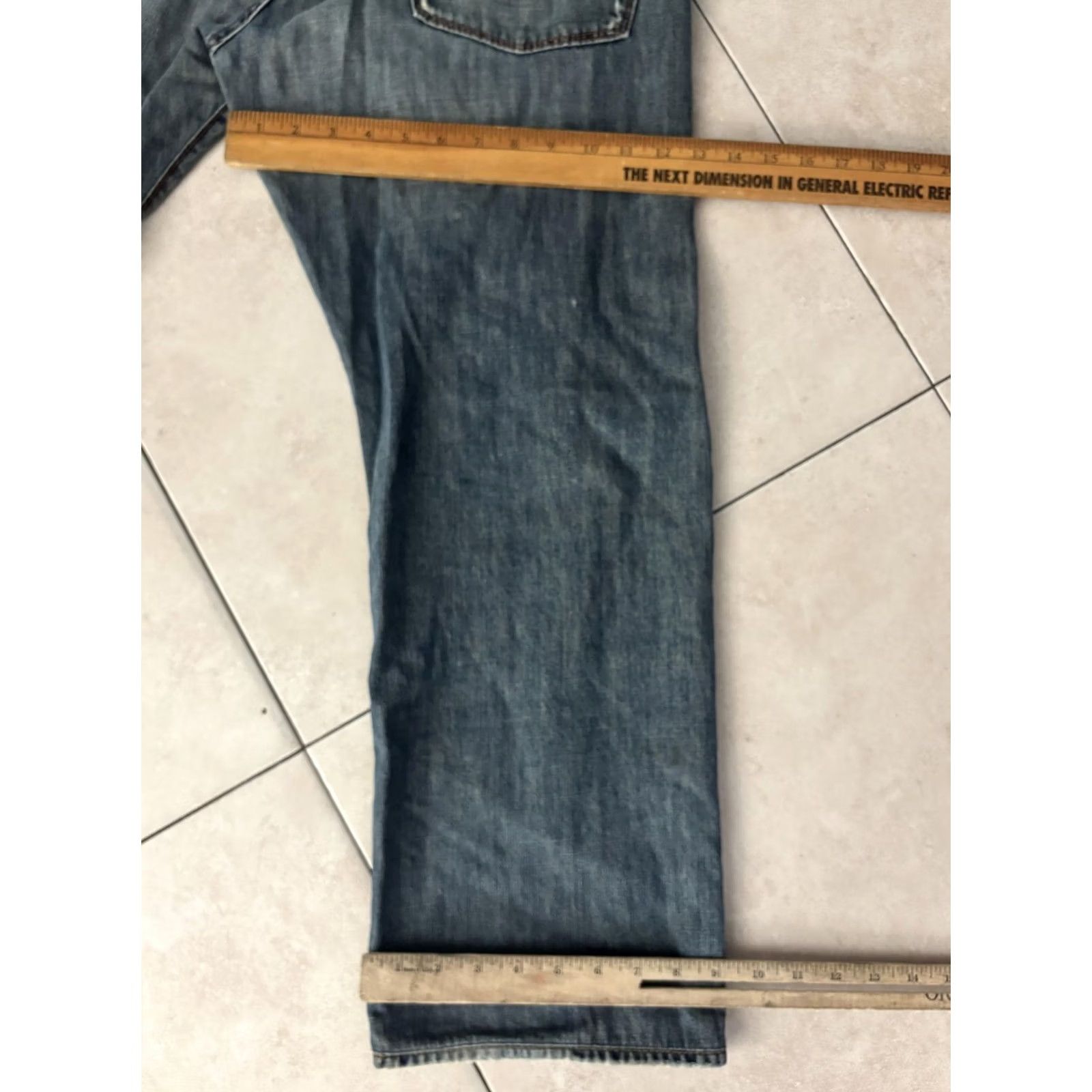 Hugo Boss HUGO BOSS Jeans Mens 36x28 Blue Medium Wash Distressed Straight Denim Pocket Pockets Belt Loops Zip Fly Jeans Mens Boys Size US 36 / EU 52 - 8 Thumbnail