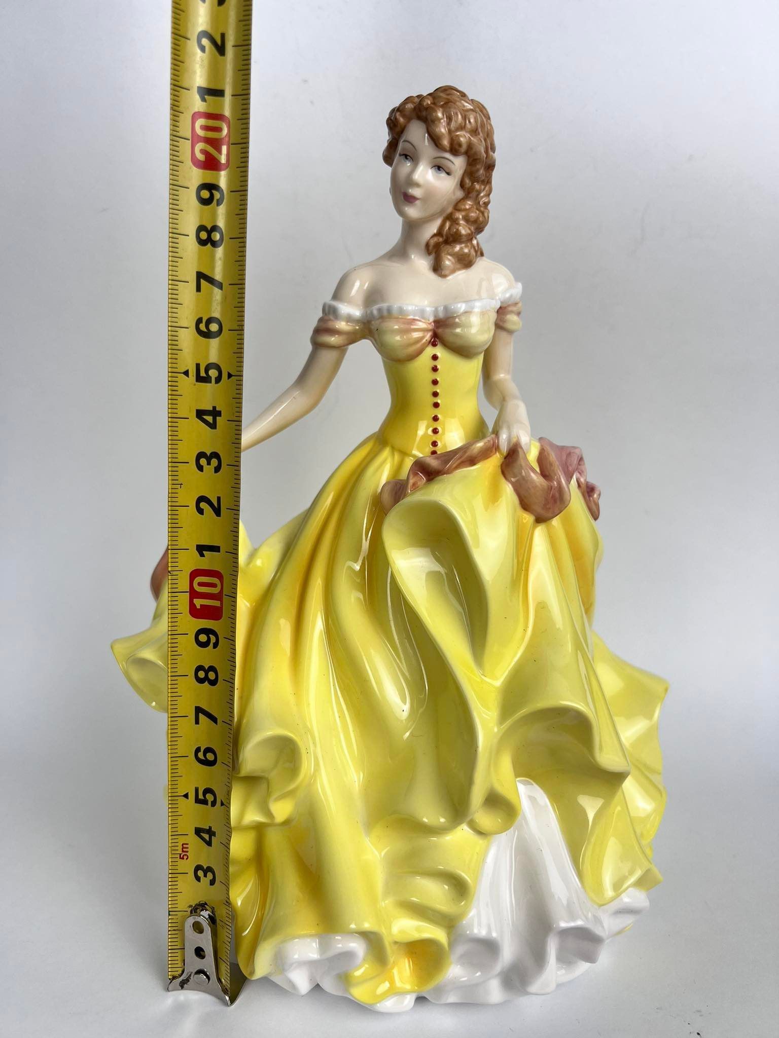 Vintage Royal Doulton Vintage Porcelain Figure Pretty Lady England Size ONE SIZE - 4 Thumbnail