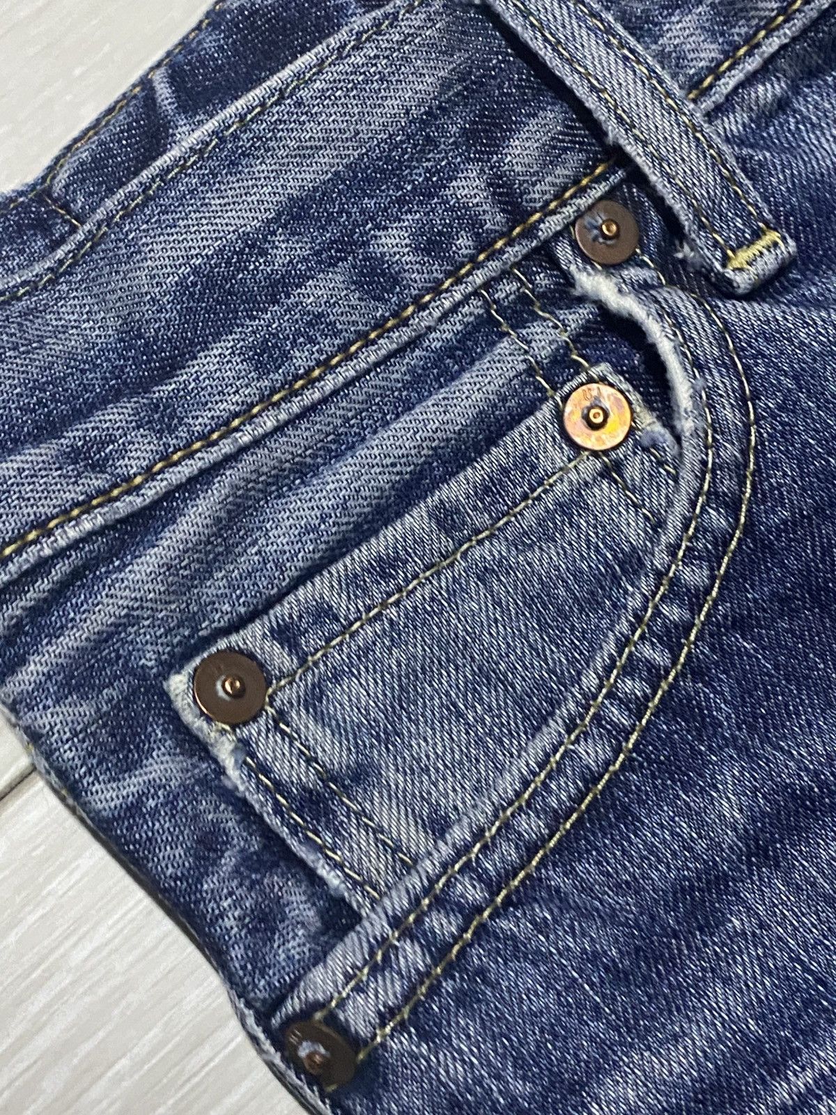 Japanese Brand Vintage Japanese Brand Uniqlo S-002 Blue Faded Wash Jeans Size US 28 / EU 44 - 7 Thumbnail