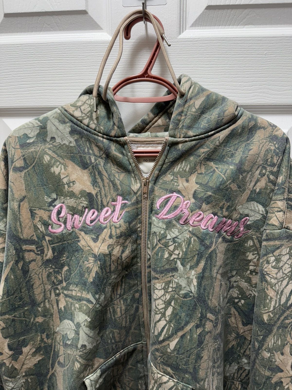 Realtree No Comment Sweet Dreams RealTree Camo Hoodie Pink Bow Cute Size US L / EU 52-54 / 3 - 1 Thumbnail