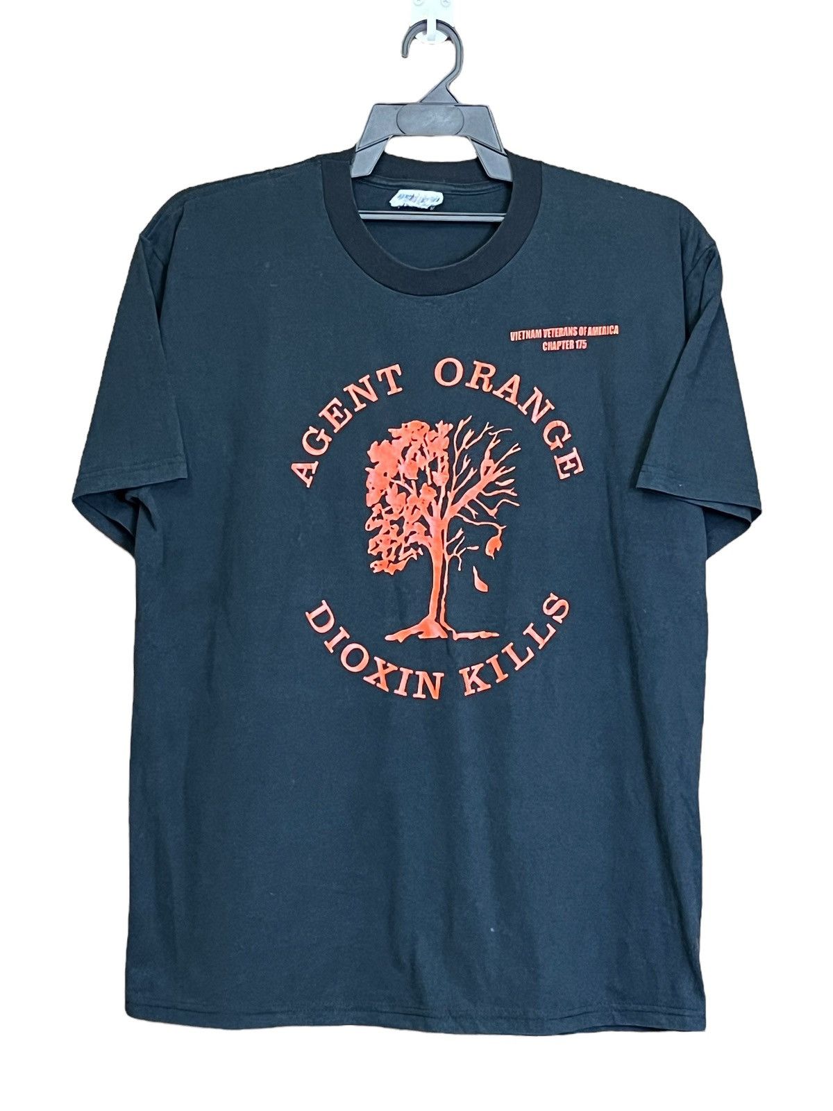 Vintage ARMY🔥VINTAGE Y2K AGENT ORANGE DIOXIN KILLS T SHIRT Size US L / EU 52-54 / 3 - 1 Thumbnail