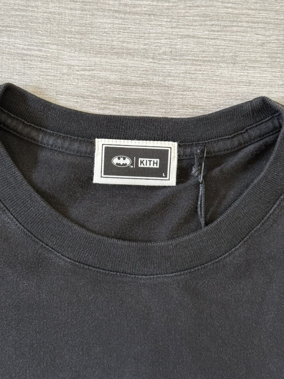 Kith KITH Batman Justice khm032745-001 Vintage Tee Black Sz Large Size US L / EU 52-54 / 3 - 3 Thumbnail