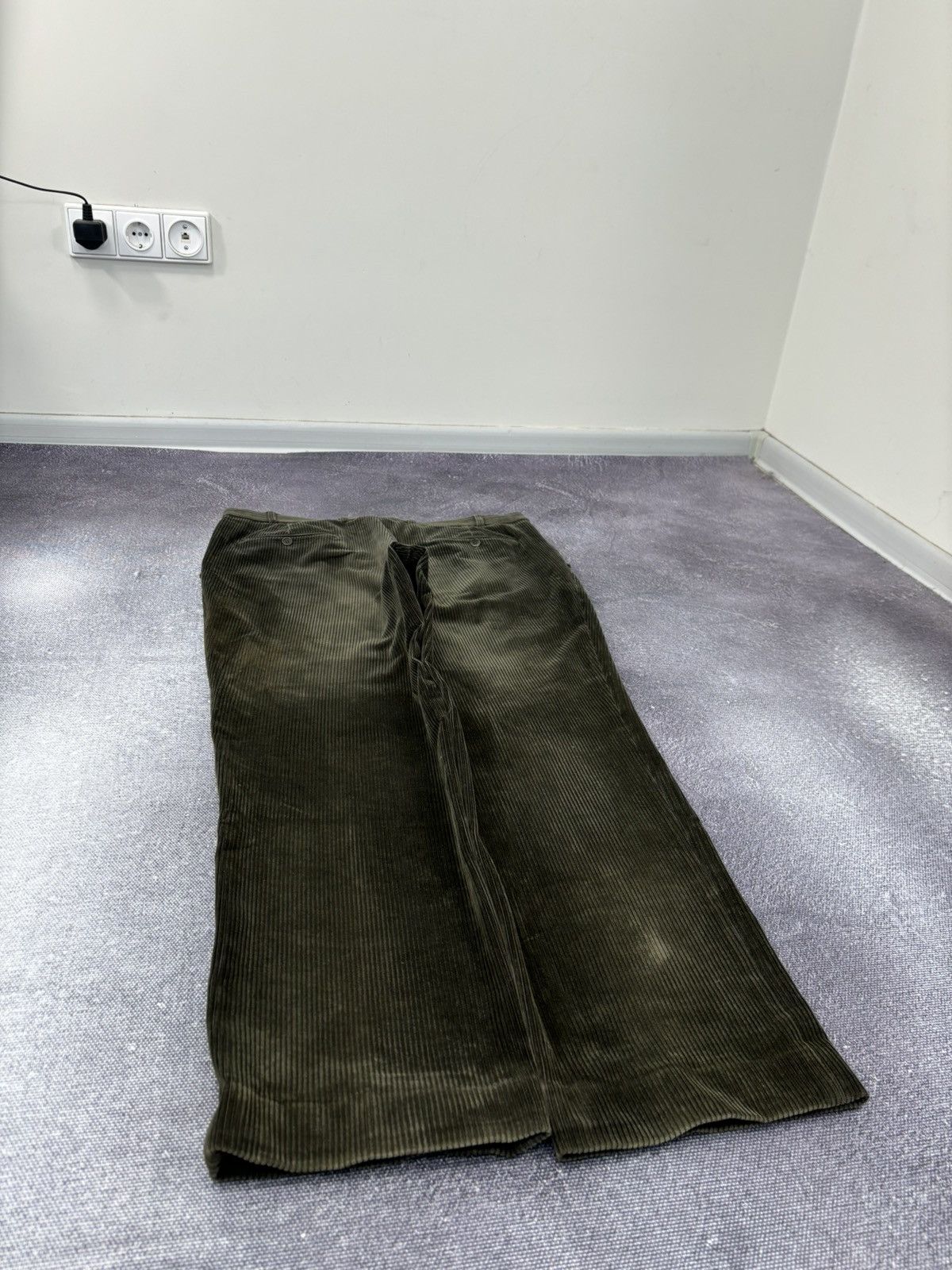 Balmain Vintage Balmain Velvet Corduroy Khaki Green Rare Baggy Pants Size US 38 / EU 54 - 15 Thumbnail