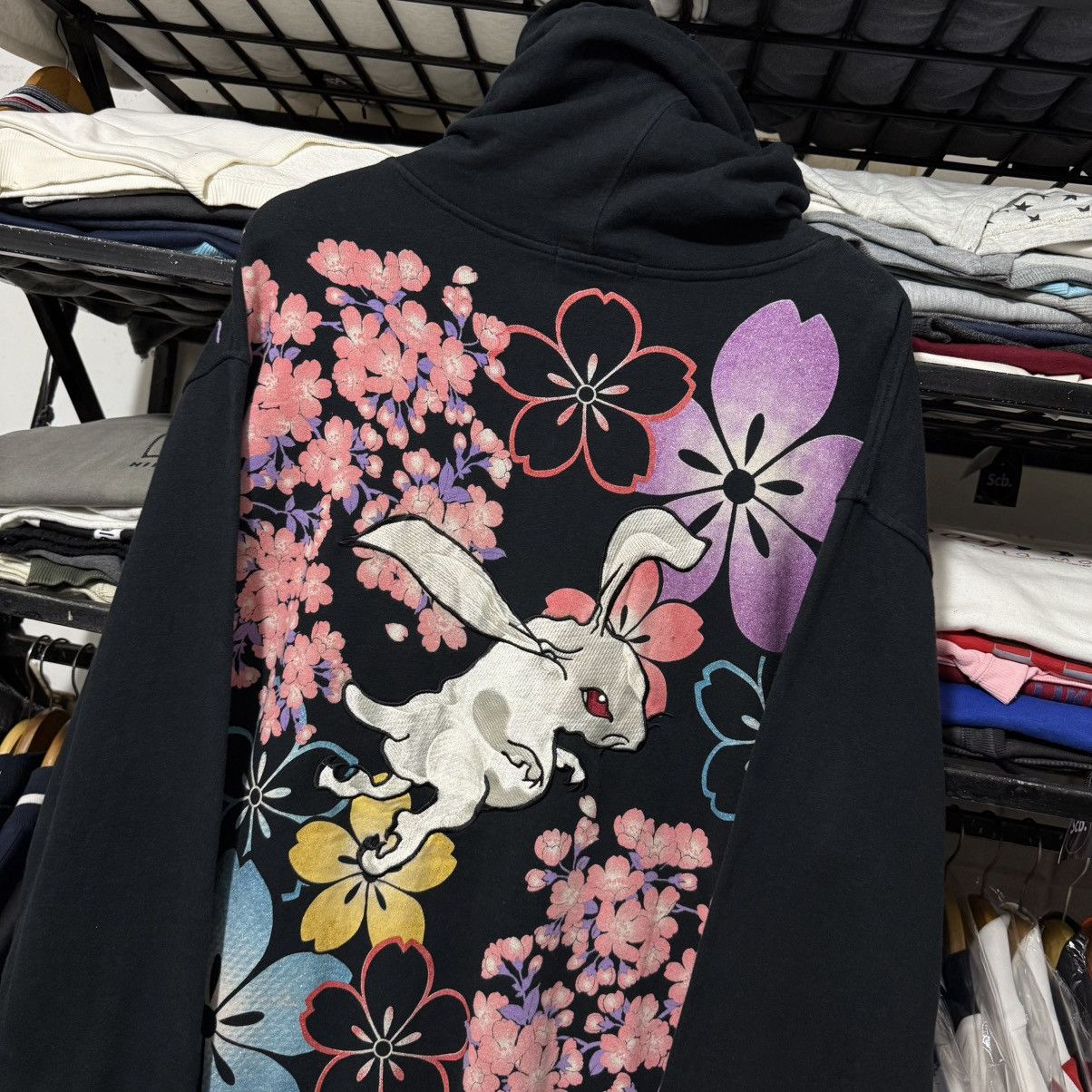 Fugutaiten karakuri tamashii rabbits floral ziphoodie
