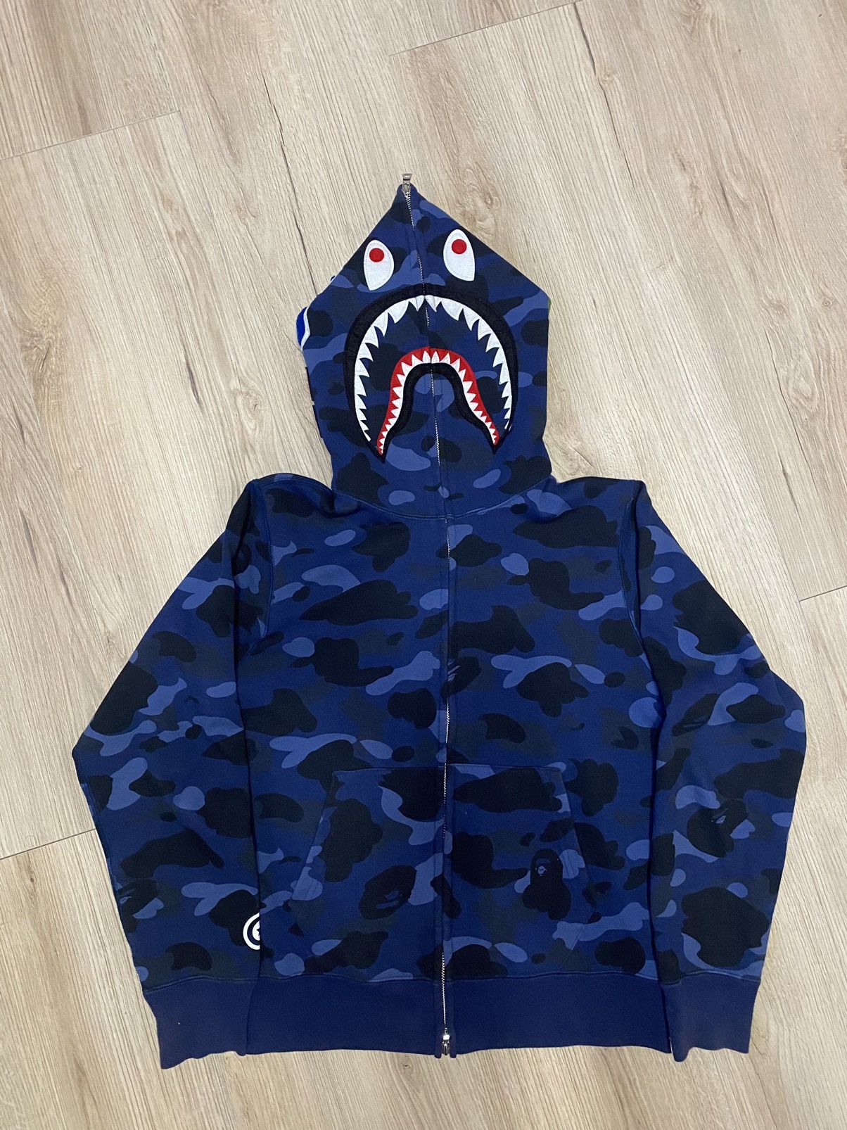 Bape Bape shark blue camo Size US M / EU 48-50 / 2 - 1 Thumbnail