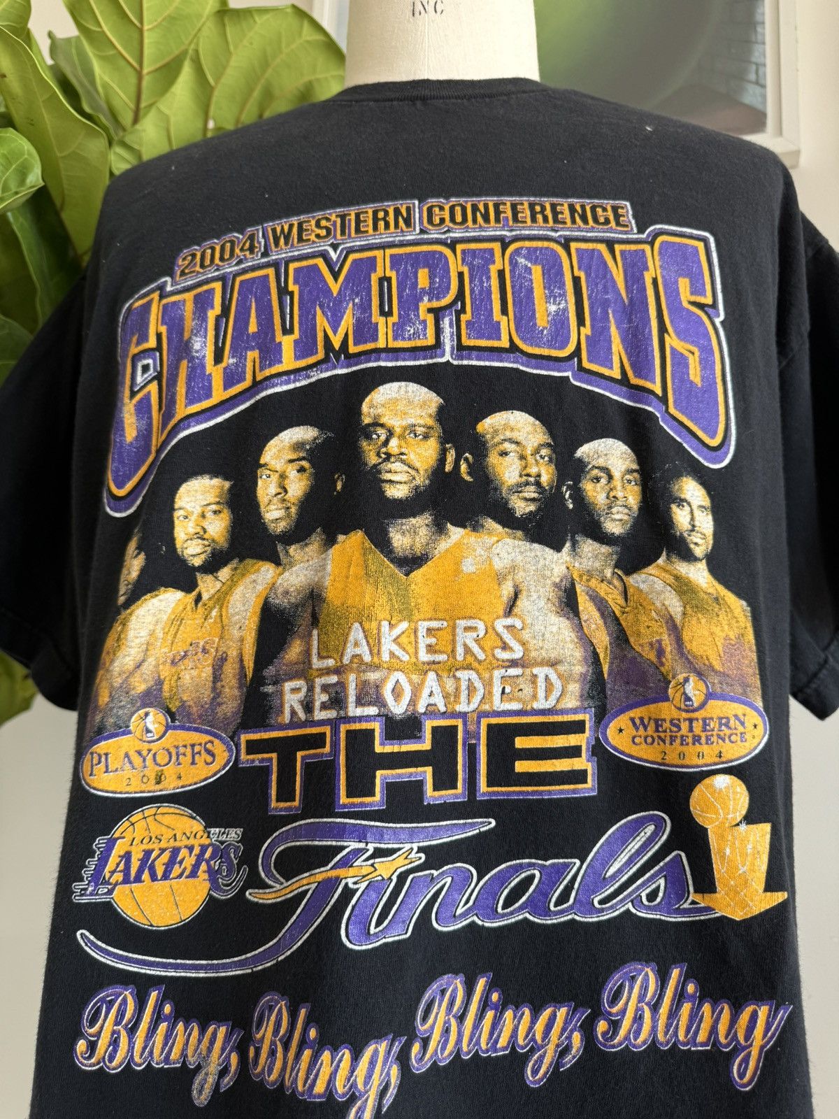 Vintage Los Angeles Lakers Reloaded tee 2004 outlet Y2K Shaq Kobe Size XL