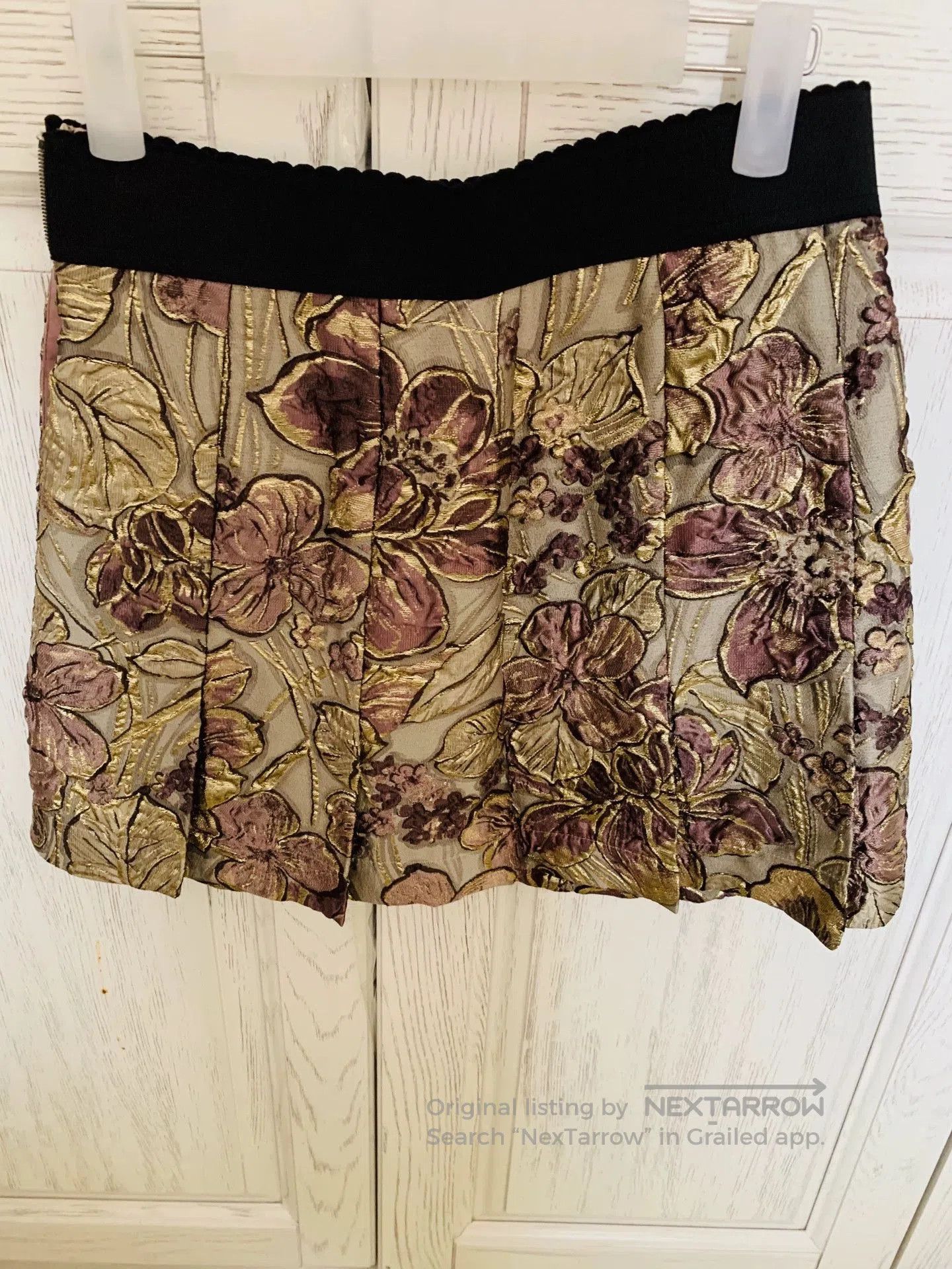 Dolce & Gabbana Dolce & Gabbana Pleated Skirt. Size 39" - 1 Thumbnail