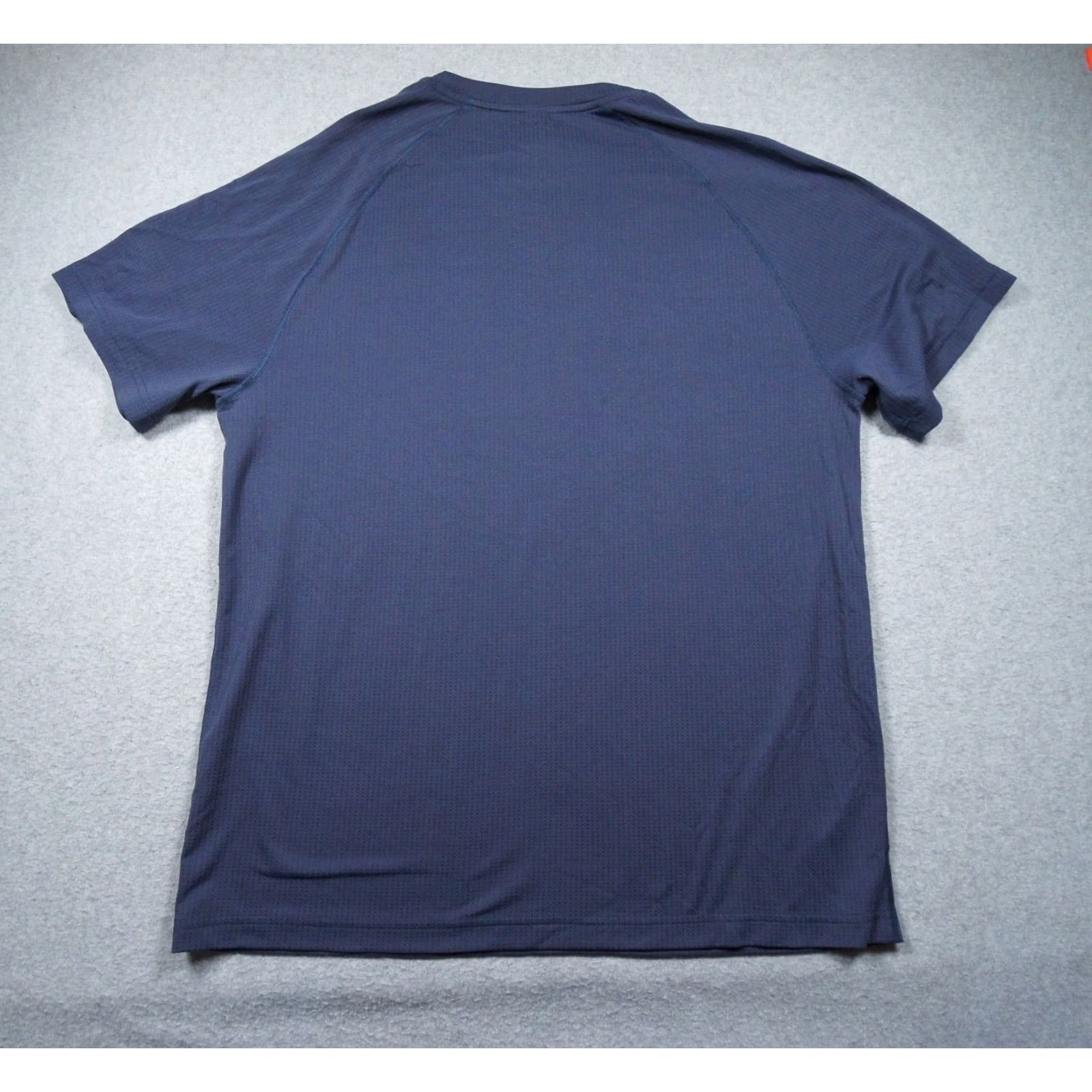 Outdoor Voices Outdoor Voices Shirt Large Blue Short Sleeve Gym Active Workout Training Mens Size US L / EU 52-54 / 3 - 4 Thumbnail
