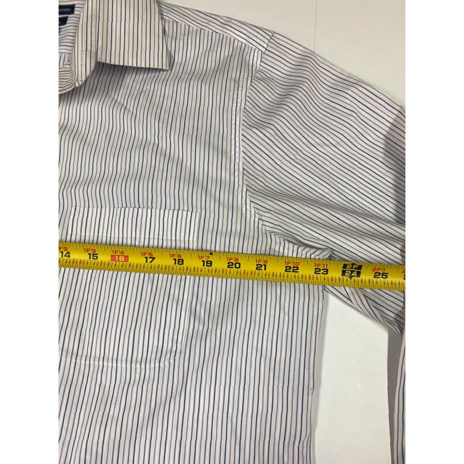 Croft & Barrow Croft & Barrow Mens Shirt 16 Striped Classic Fit No Iron Button Down Shirt Size US L / EU 52-54 / 3 - 5 Thumbnail