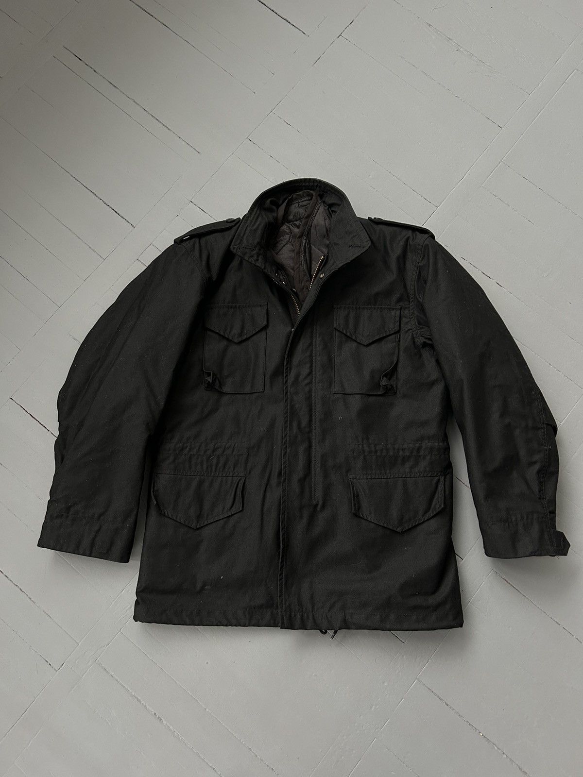 image of Alpha x Alpha Industries Coat Vintage in Black, Men's (Size Medium)