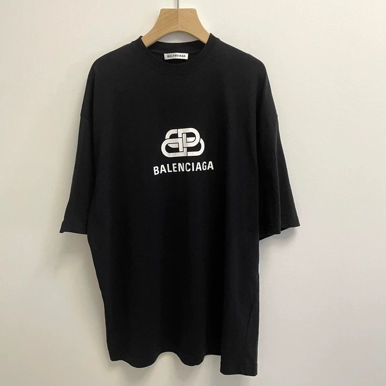 Balenciaga Balenciaga Button Down Short Sleeve Size US L / EU 52-54 / 3 - 1 Thumbnail