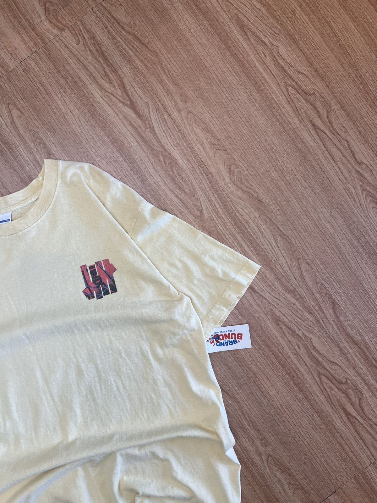 Undefeated cream-colored Undefeated basketball Size US M / EU 48-50 / 2 - 9 Thumbnail