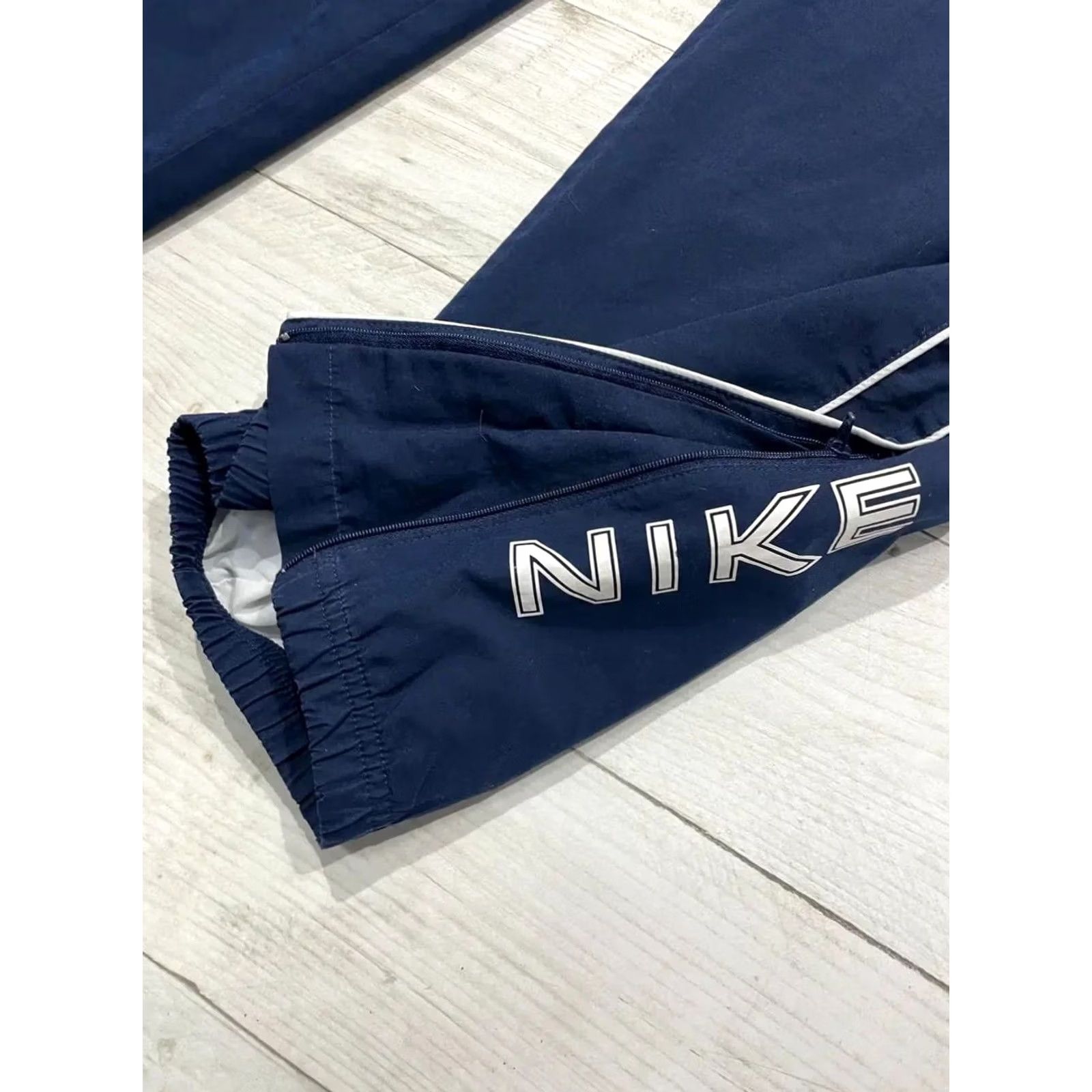 Nike VINTAGE Nike Track Pants Blue M 00s Nylon Striped Men Size US 31 - 7 Thumbnail