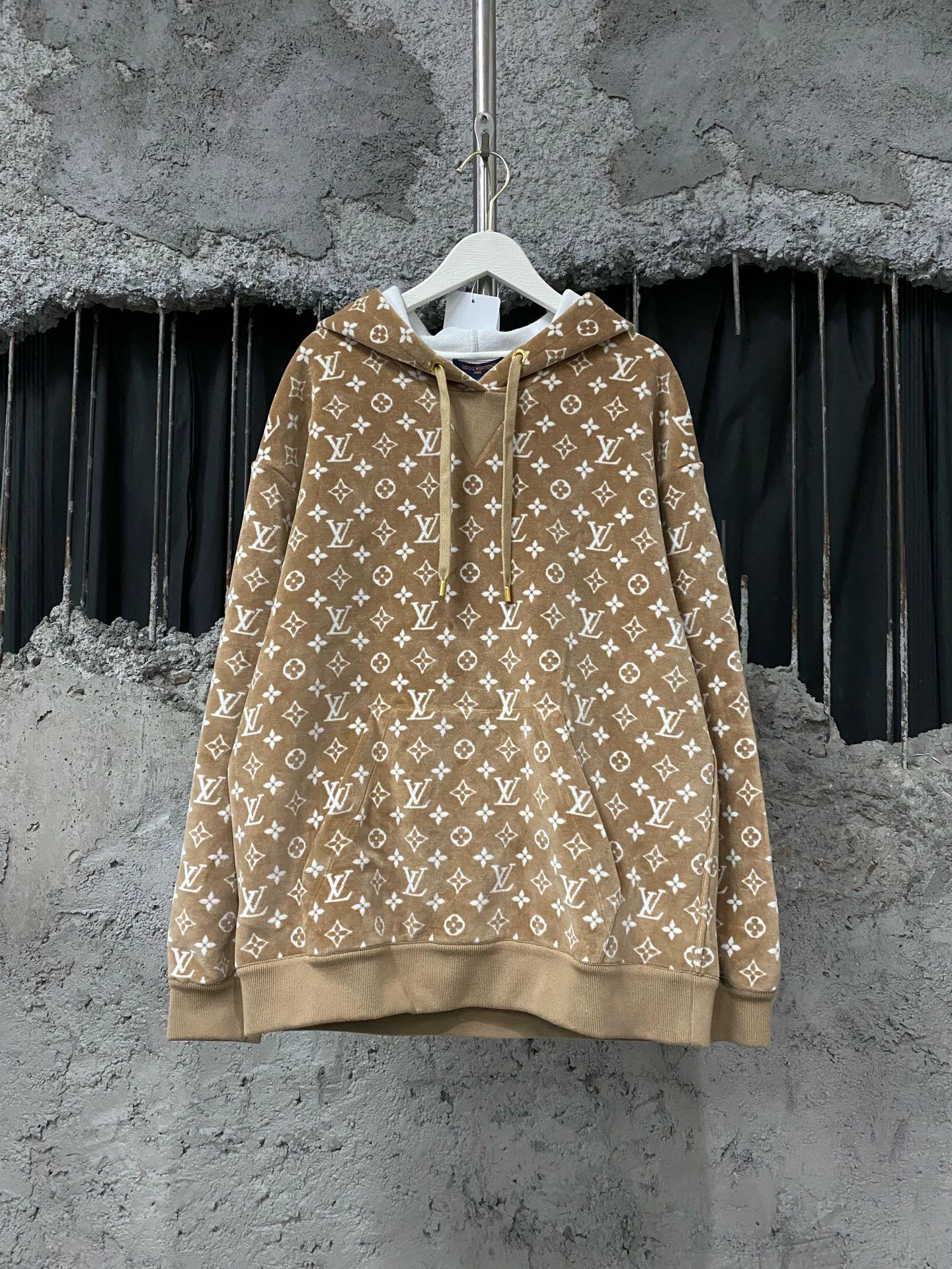 Louis Vuitton LV Velvet Monogram Hoodie S Size US S / EU 44-46 / 1 - 1 Thumbnail