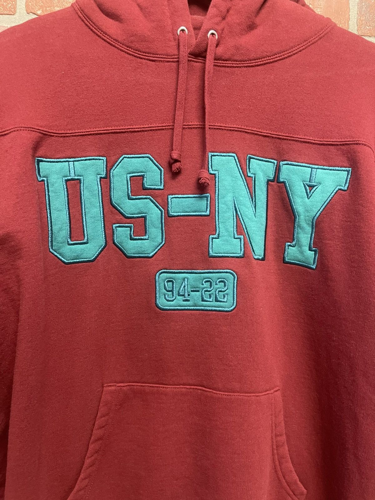 Supreme Size M - Supreme US-NY Red Hoodie Brand New! Size US M / EU 48-50 / 2 - 4 Thumbnail