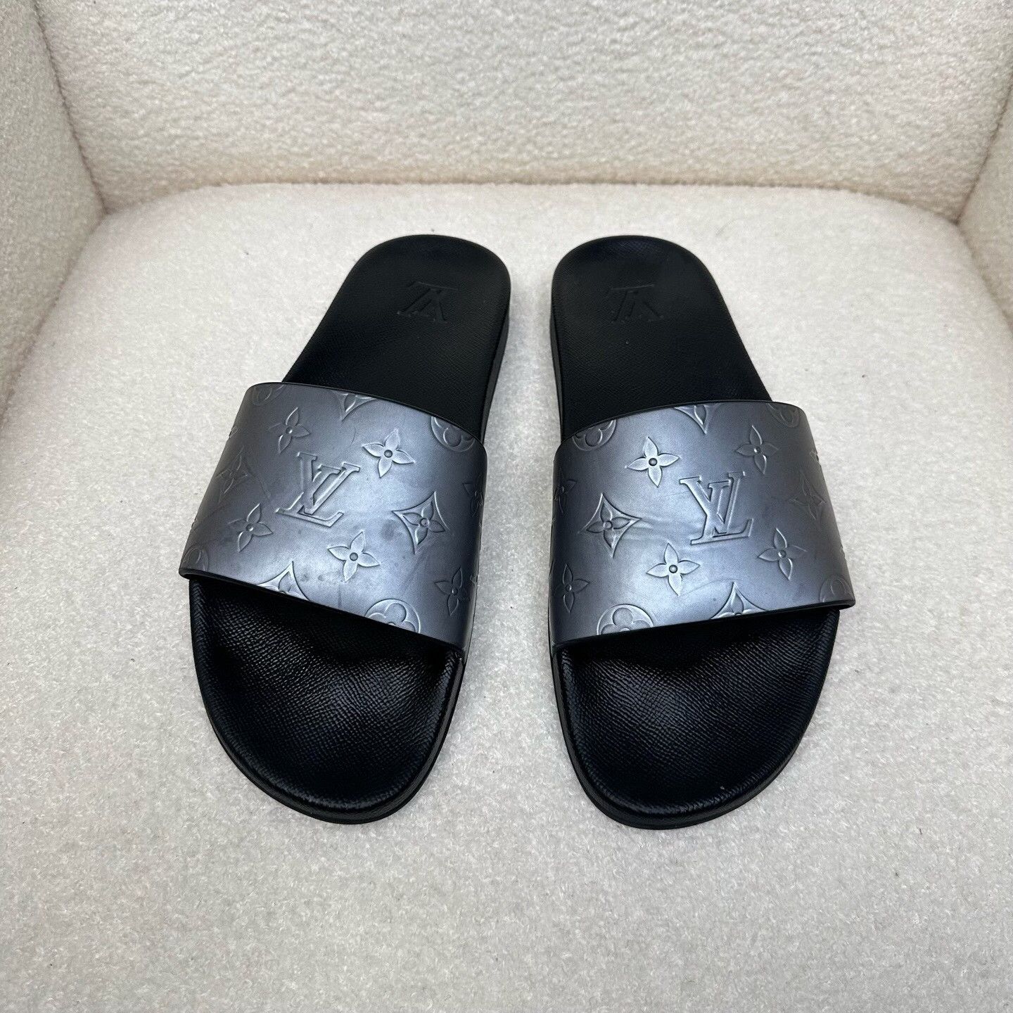 Louis Vuitton Louis Vuitton Retro Silver Sandals 10 Men Size US 10 / EU 43 - 1 Thumbnail