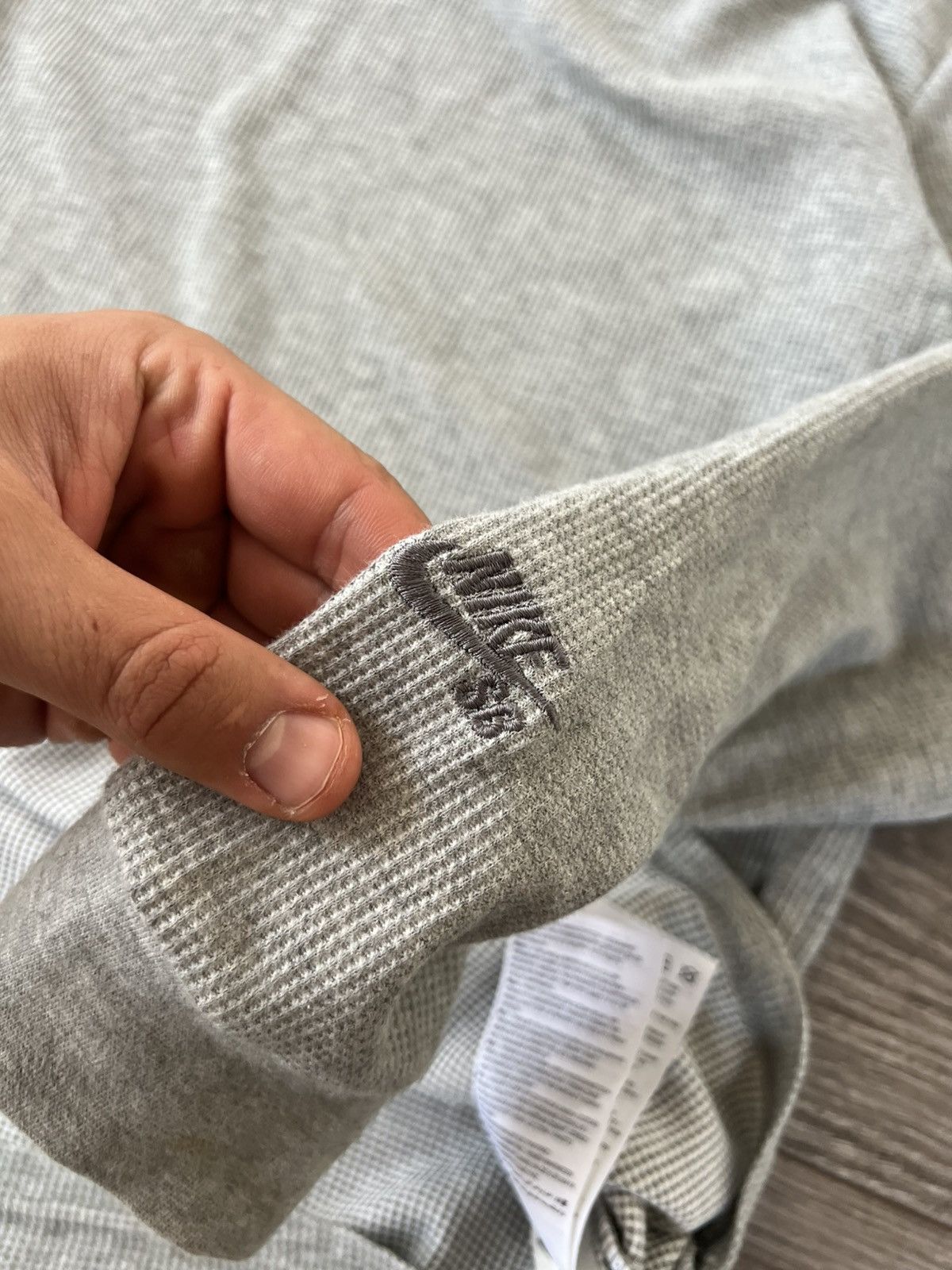 Nike SB Nike SB Gray Knitted Sleeve Logo Towel Cotton Long Sleeve Size US M / EU 48-50 / 2 - 19 Thumbnail