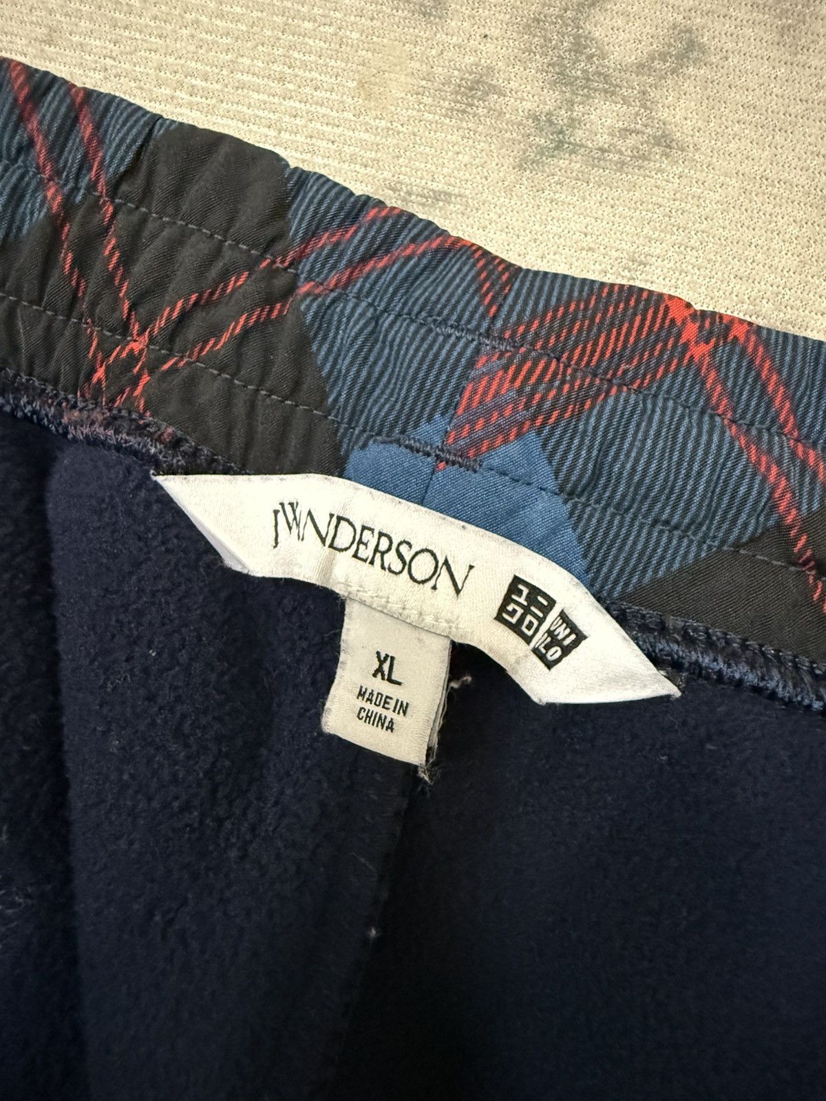 JW Anderson × Japanese Brand × Uniqlo Uniqlo J.W. anderson Shearling Fleece Sweatpants Size US 36 / EU 52 - 6 Thumbnail
