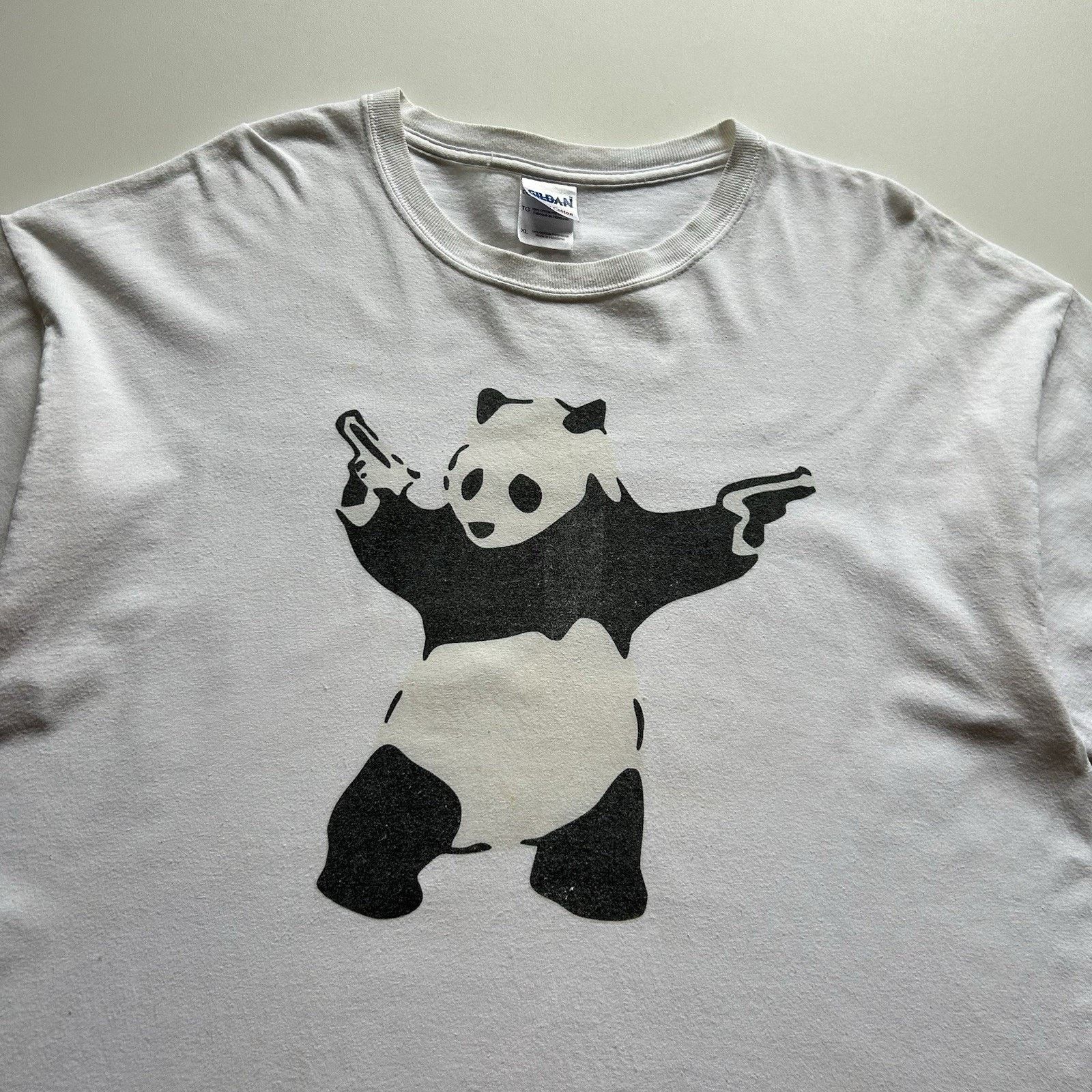Gildan × Vintage Vintage Banksy Panda With Guns Stencil Graffiti Art Shirt XL Size US XL / EU 56 / 4 - 2 Thumbnail