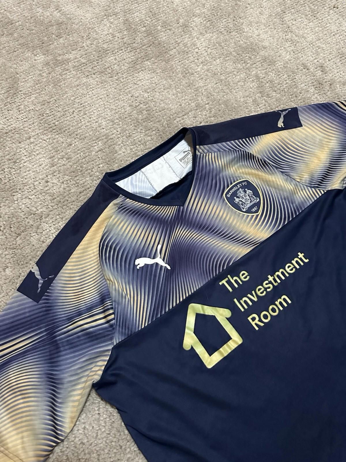 Puma BARNSLEY ENGLAND 2019/2020 AWAY FOOTBALL SHIRT JERSEY PUMA Size US XL / EU 56 / 4 - 3 Thumbnail