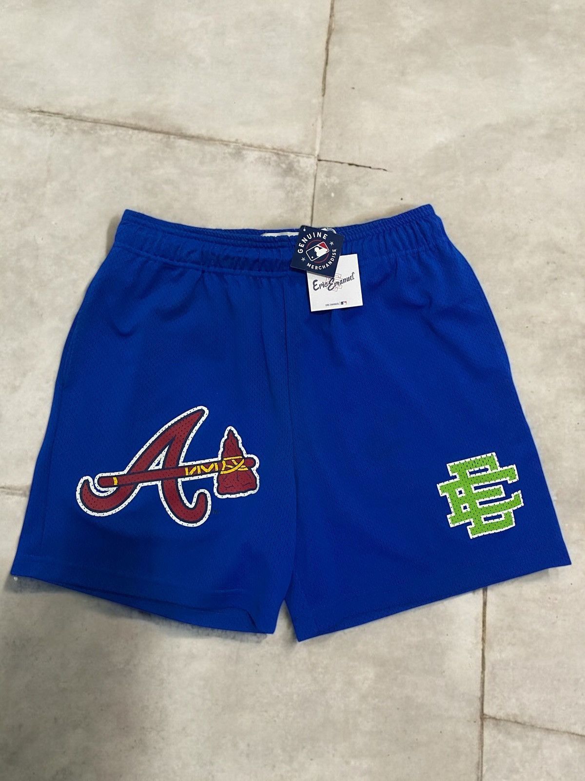 Eric Emanuel Eric Emanuel Atlanta Braves Shorts Size US 32 / EU 48 - 1 Thumbnail