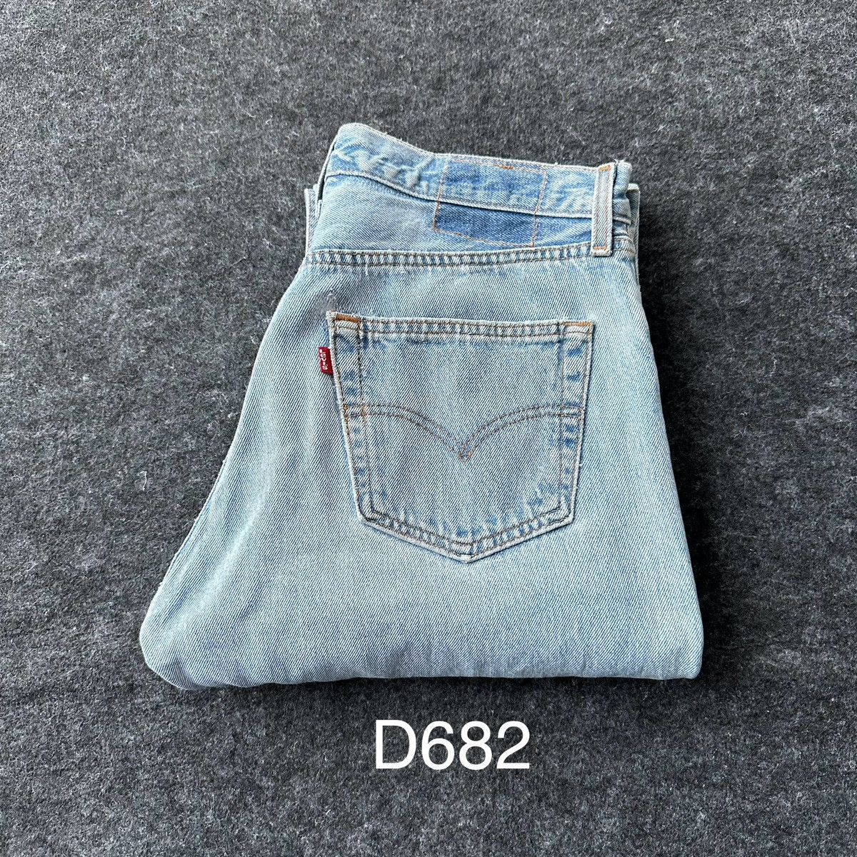 Levi's Vintage Levis 501 Distressed Denim 33x31 D682 Size US 33 - 21 Thumbnail