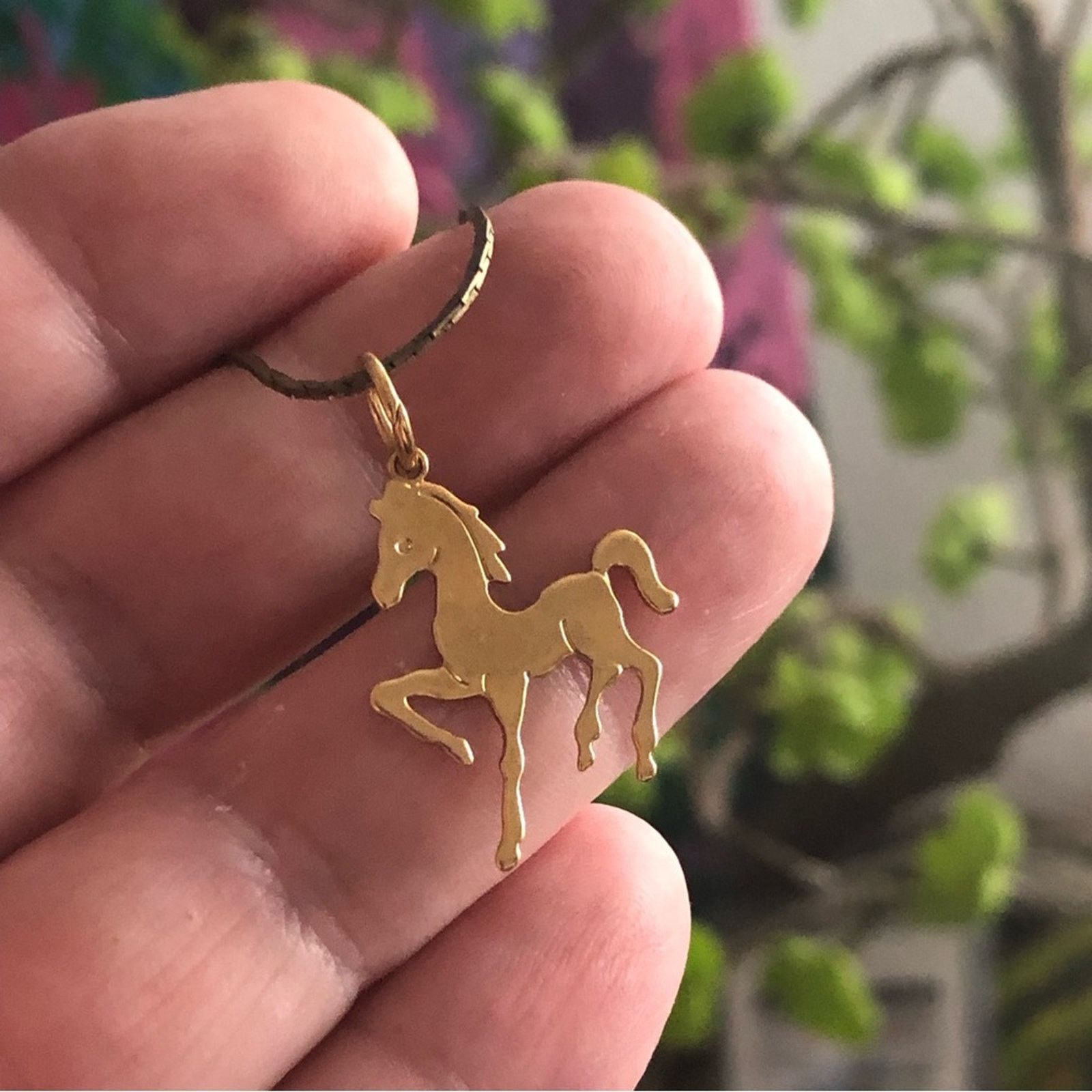 Vintage Vintage etched gold stallion horse pendant on chain necklace Size ONE SIZE - 2 Thumbnail