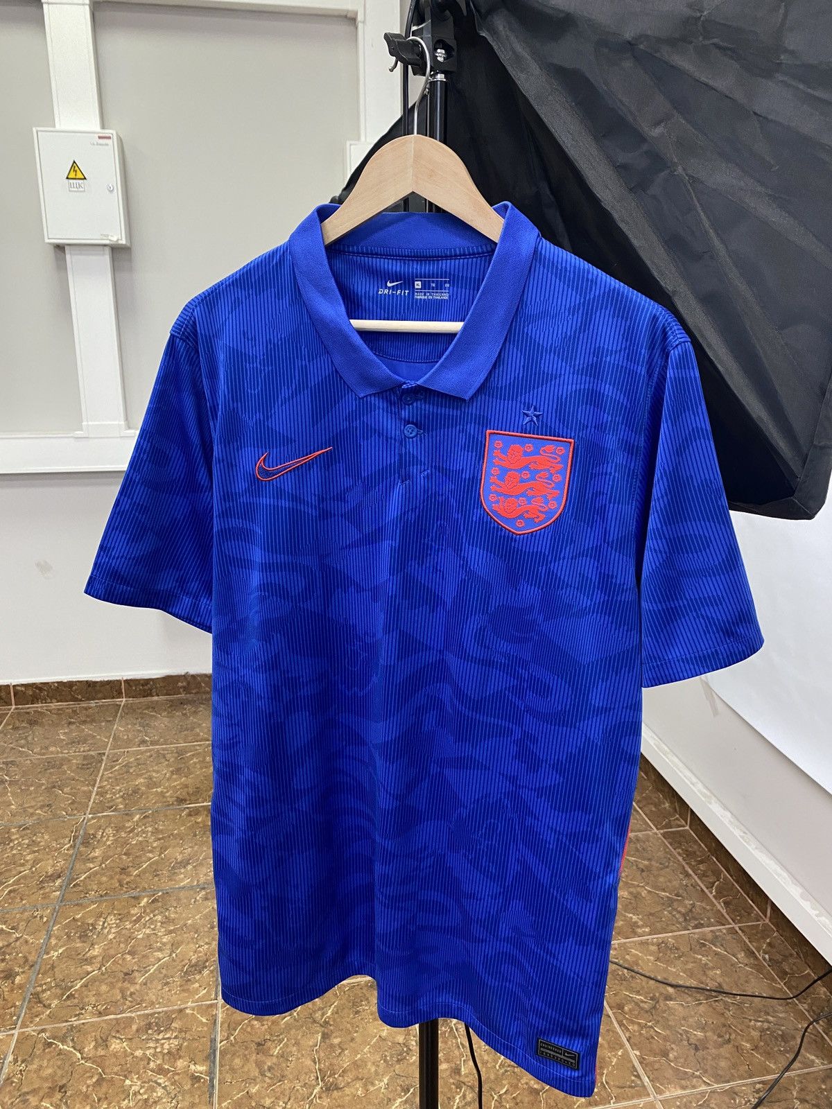 Nike 🏴󠁧󠁢󠁥󠁮󠁧󠁿 England Nike 2021 Soccer Jersey Training Rare Retro Y2K Size US XL / EU 56 / 4 - 1 Thumbnail