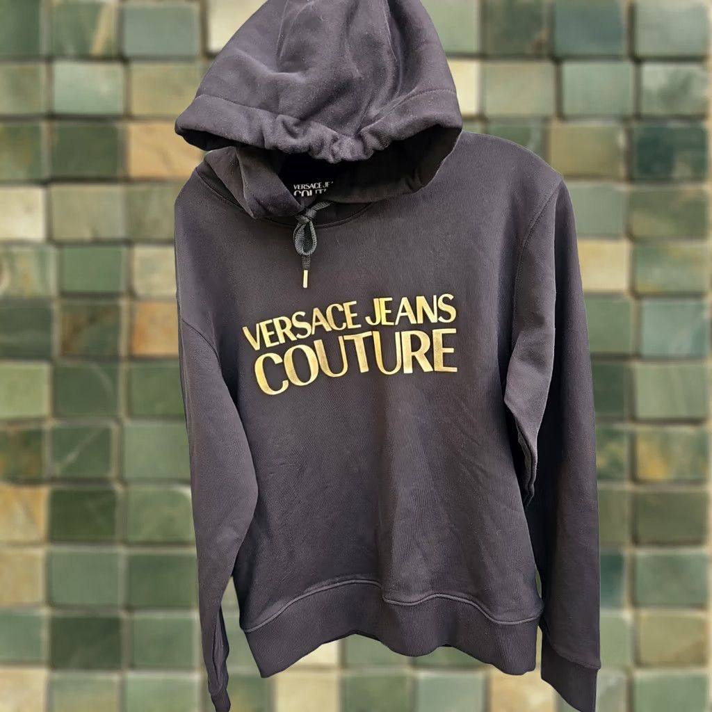 Versace Jeans Couture VERSACE Jeans Couture HOODIE Black Small Mens Cotton Corduroy Logo Graphic Print 90s 80s Basketball Chest 22 Length 27 Size US M / EU 48-50 / 2 - 1 Thumbnail
