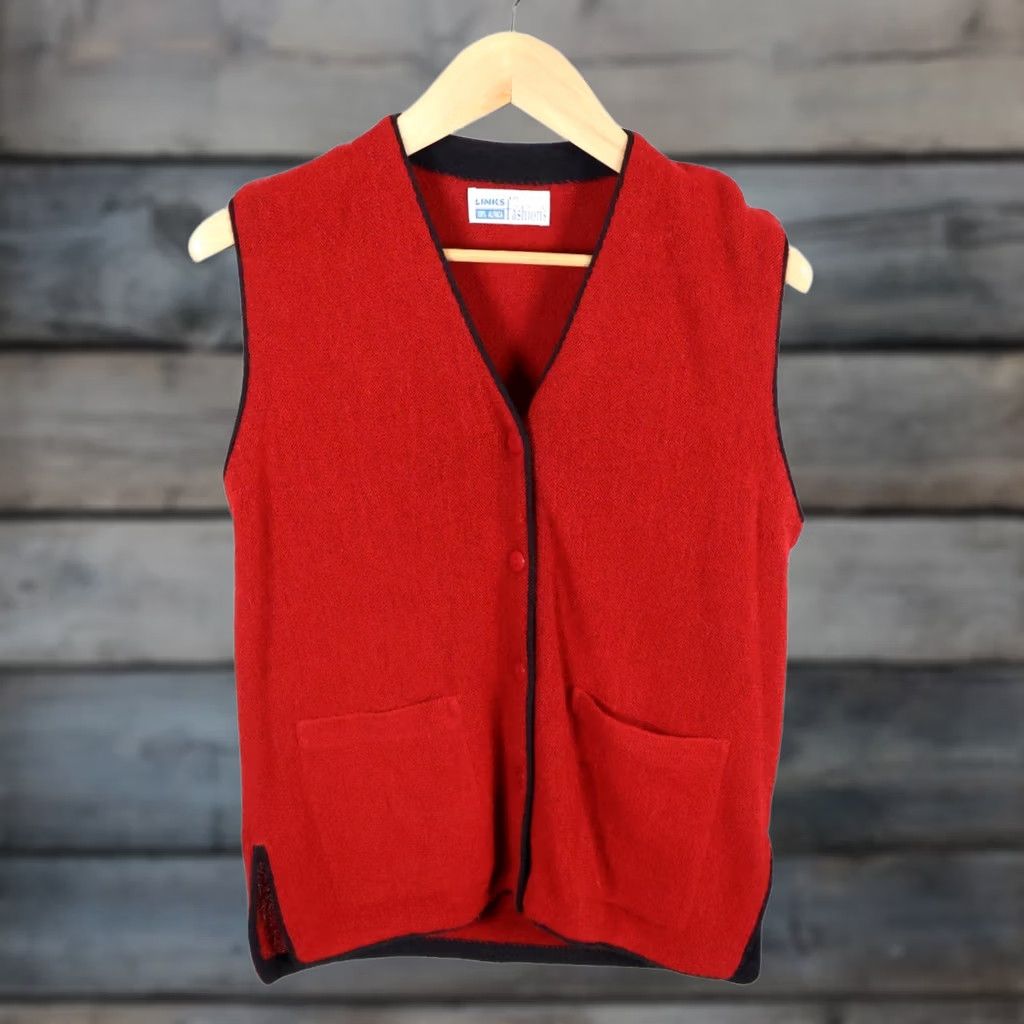 Vintage VINTAGE Links Sweater Vest Shirt Womens Medium Red 100% Alpaca Button Up Knit Sleeveless V-Neck Hand Wash Only Retro Preppy 70s Size M / US 6-8 / IT 42-44 - 1 Thumbnail