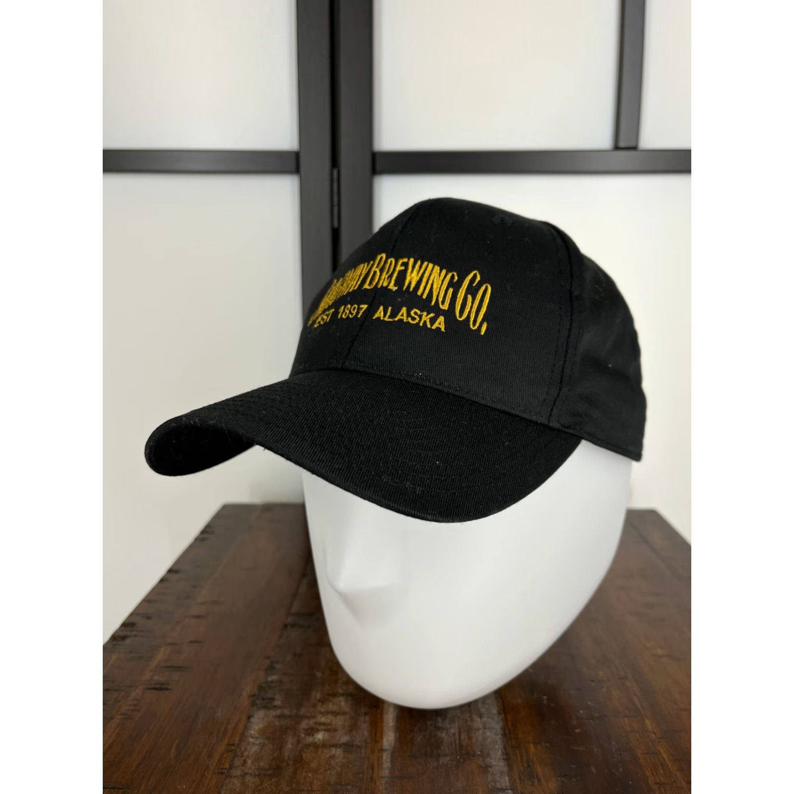 Vintage VINTAGE Skagway Brewing Hat Cap Snap Back Adult One Size Black Embroidered 1897 Alaska Size ONE SIZE - 4 Thumbnail