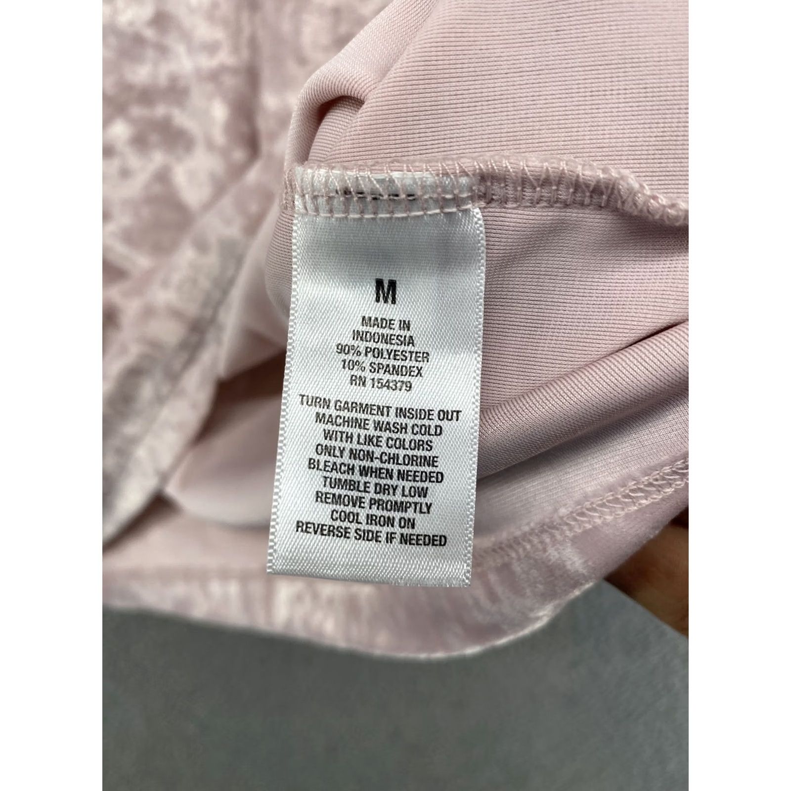 Aeropostale Aeropostale Shirt Cropped Velour Short Sleeve Pink Women’s Size M Size M / US 6-8 / IT 42-44 - 3 Thumbnail