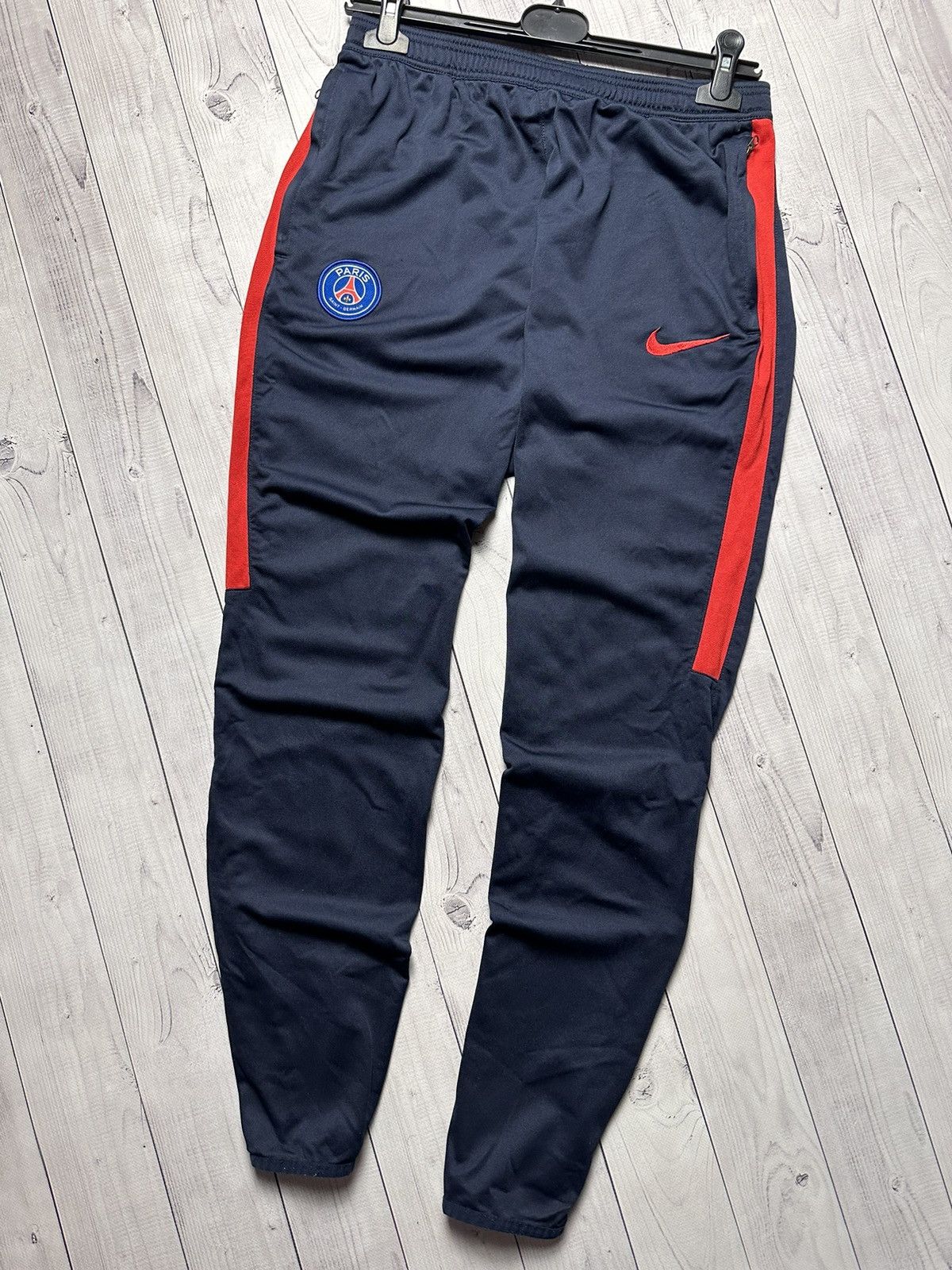 Nike × Vintage Vintage Nike PSG soccer joggers size L logo Size US 34 / EU 50 - 2 Thumbnail