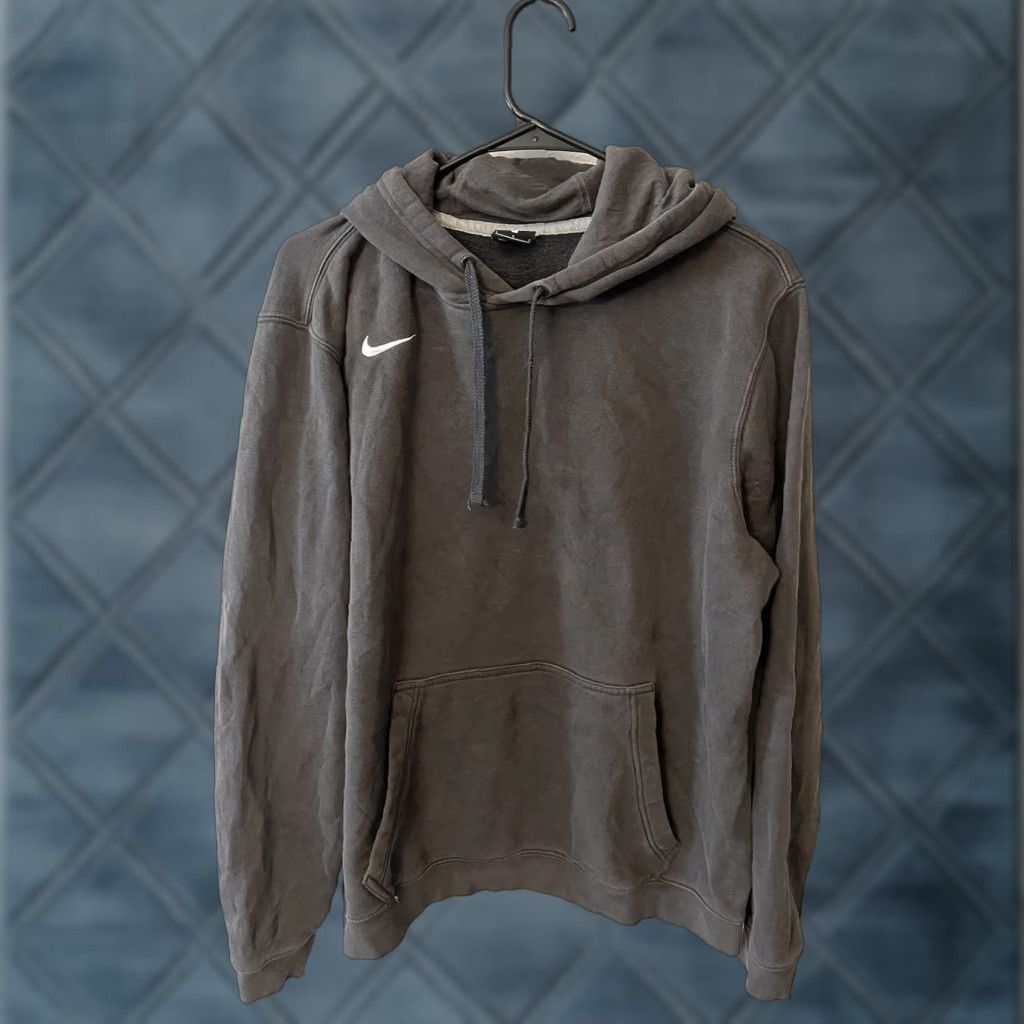 Nike Nike Mens Club Fleece Hoodie Grey - Size Large - Hooded Pullover with Pockets - Thermal Comfort - Casual Size US L / EU 52-54 / 3 - 1 Thumbnail