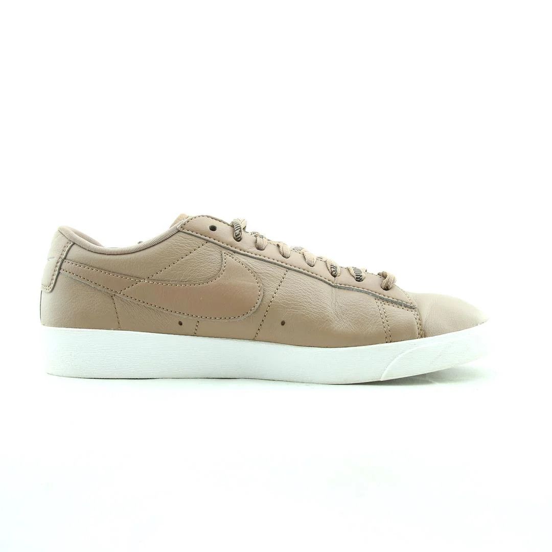 Nike NIKE BLAZER LOW SE DESERT DUST Size US 9 / EU 42 - 2 Thumbnail
