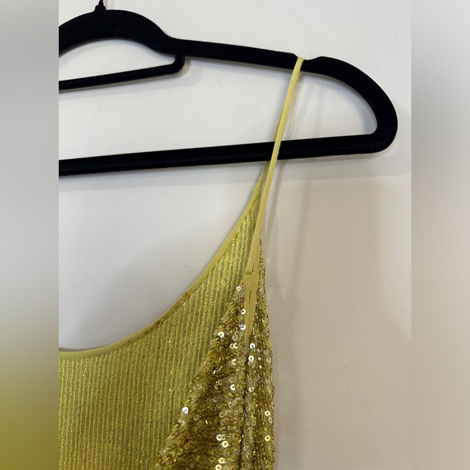 Naeem Khan Naeem Khan Size 6 Gold Sequin Mini Spaghetti Strap Dress Size M / US 6-8 / IT 42-44 - 10 Thumbnail