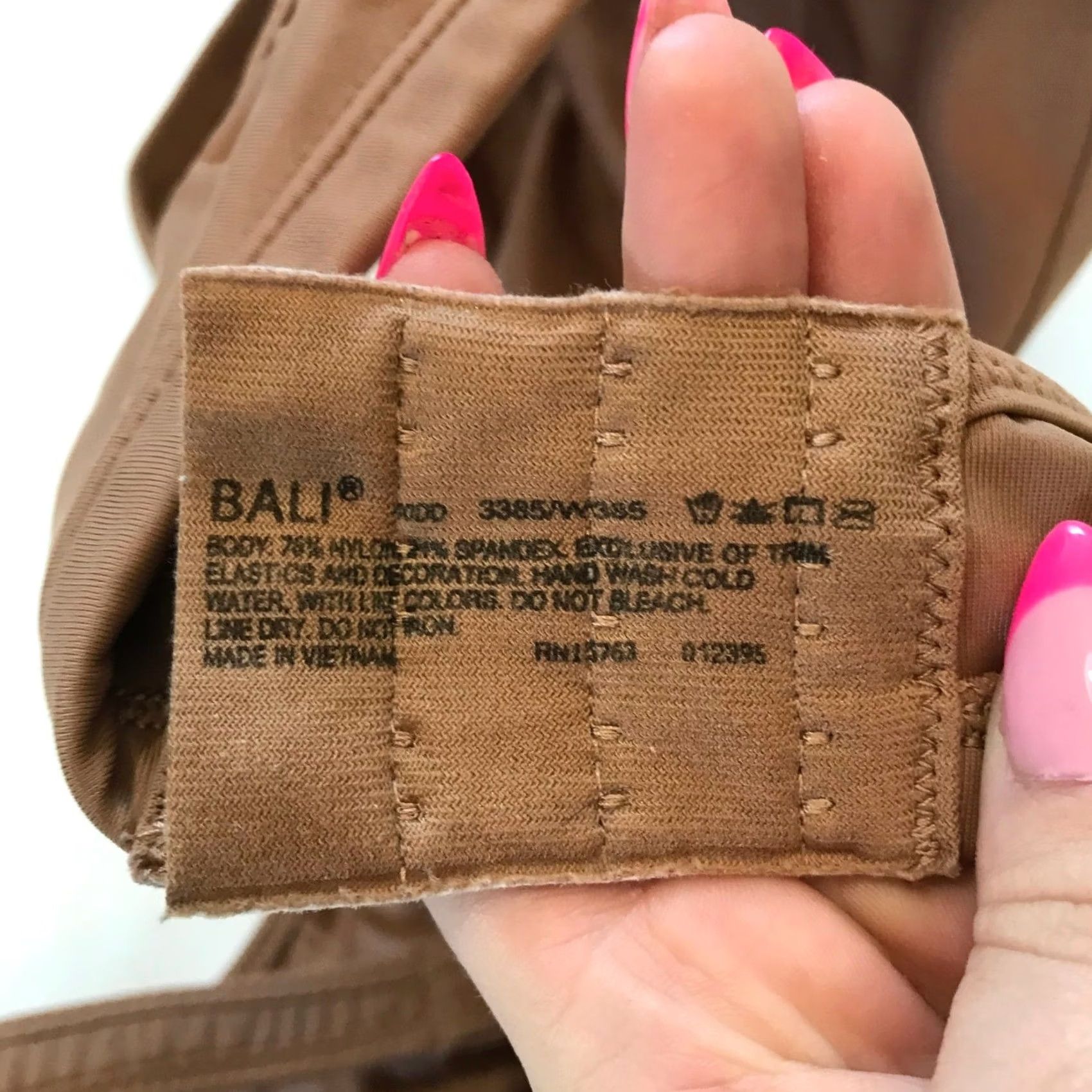 Vintage Bali Passion for Comfort Underwire Bra Tan Brown 40DD Seamless Embroidery T-Shirt Bra Womens Size ONE SIZE - 4 Thumbnail