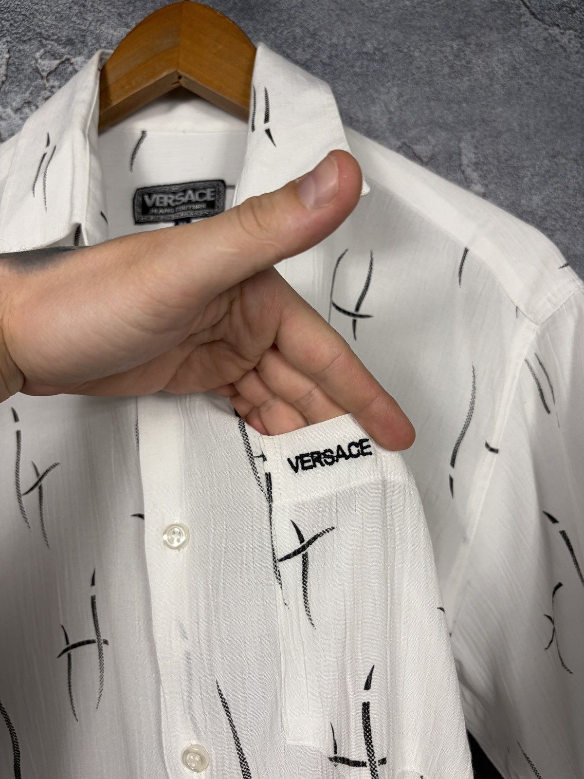 Versace Versace Vintage White Short Sleeve Pattern Shirt Size M Size US M / EU 48-50 / 2 - 4 Thumbnail